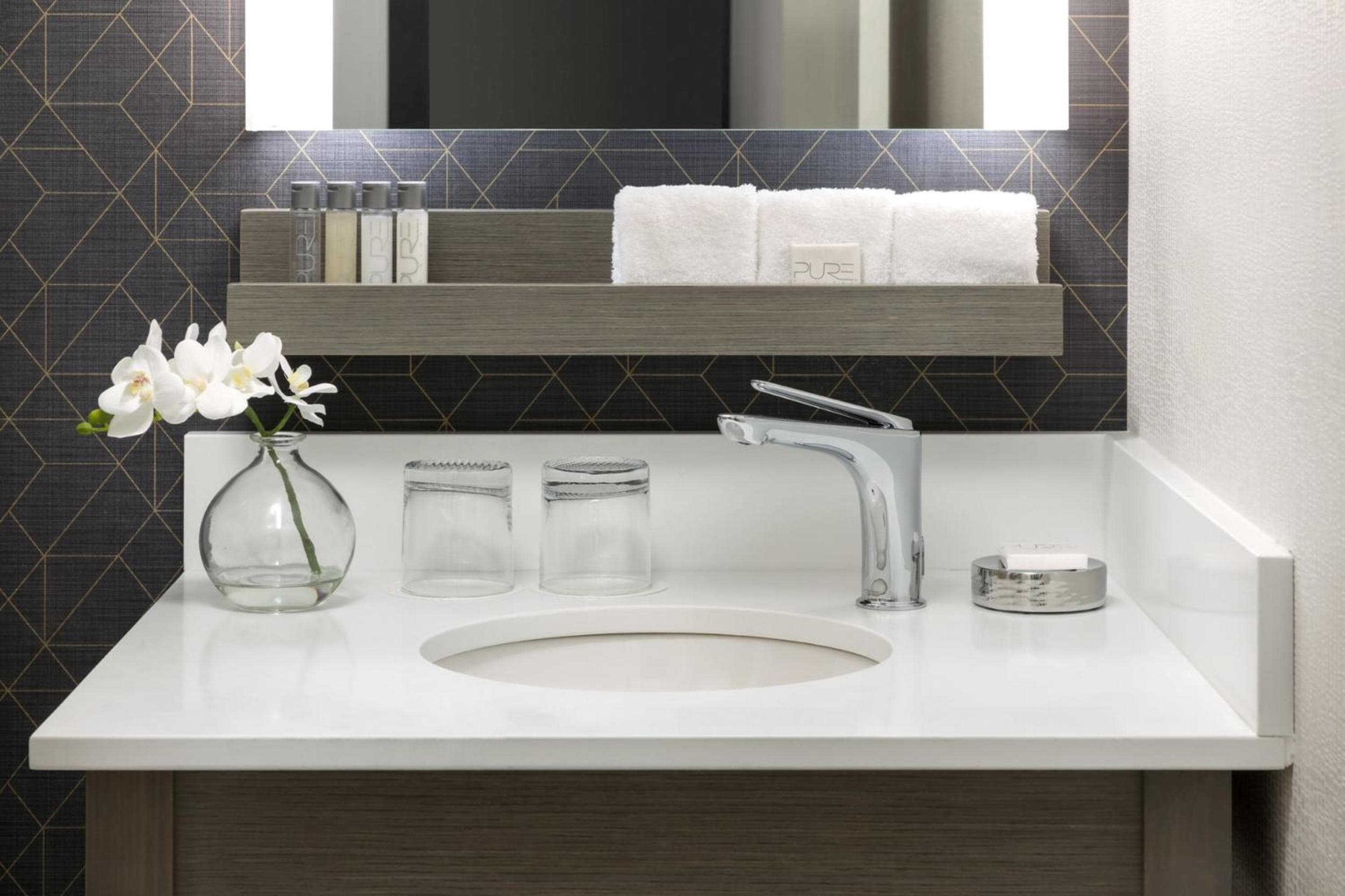 Hotel Caza hotel, 1300 Columbus Ave, San Francisco, United States — photo 66