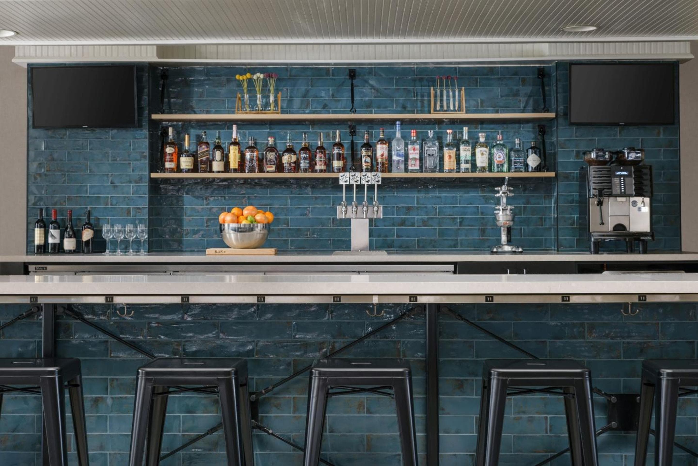 Hotel Caza hotel, 1300 Columbus Ave, San Francisco, United States — photo 37