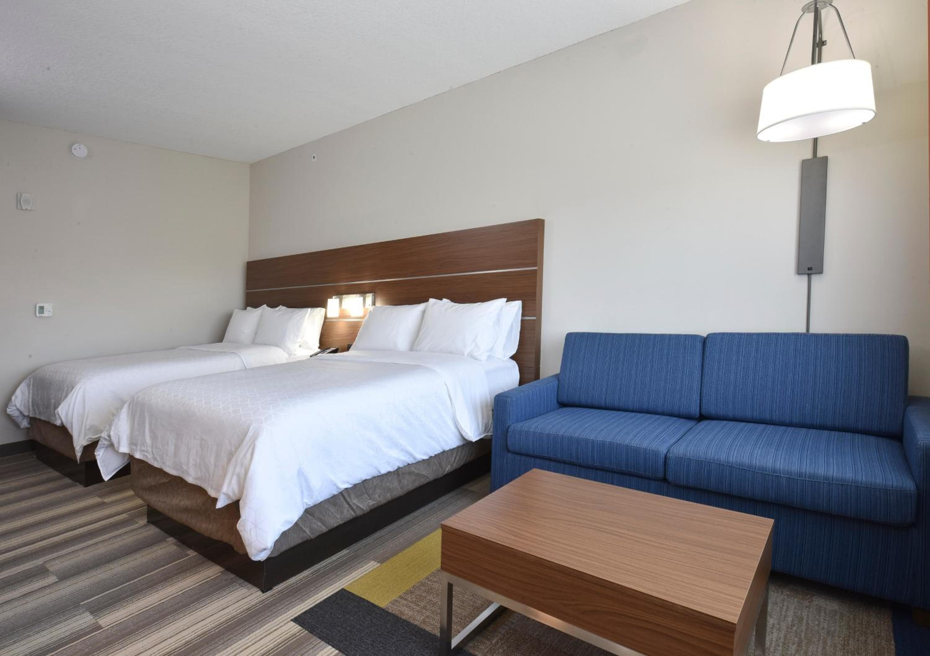 Holiday Inn Express & Suites - Orlando - Southeast, ein IHG Hotel — 2