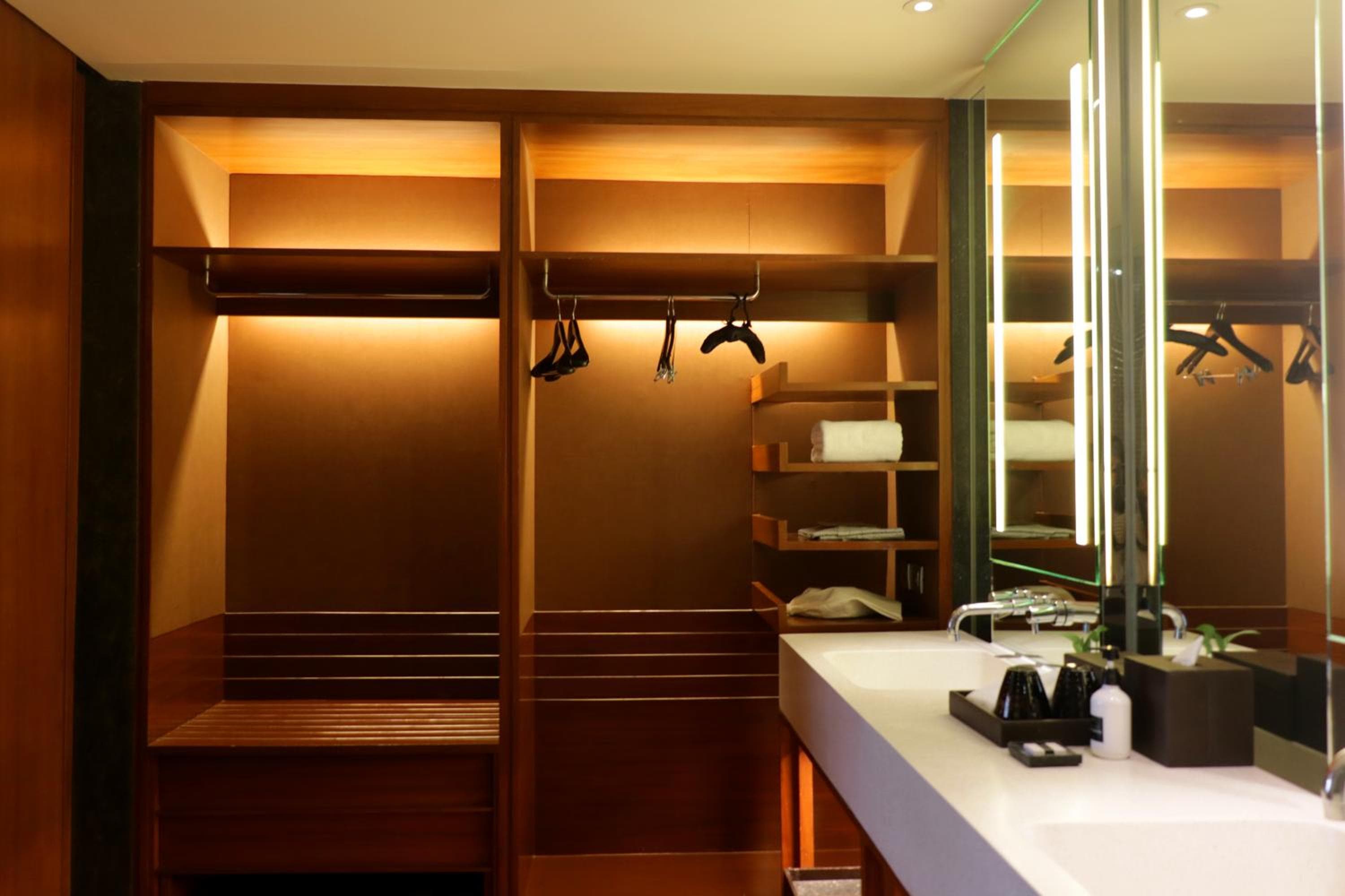 Hotel Hansar Bangkok — 19