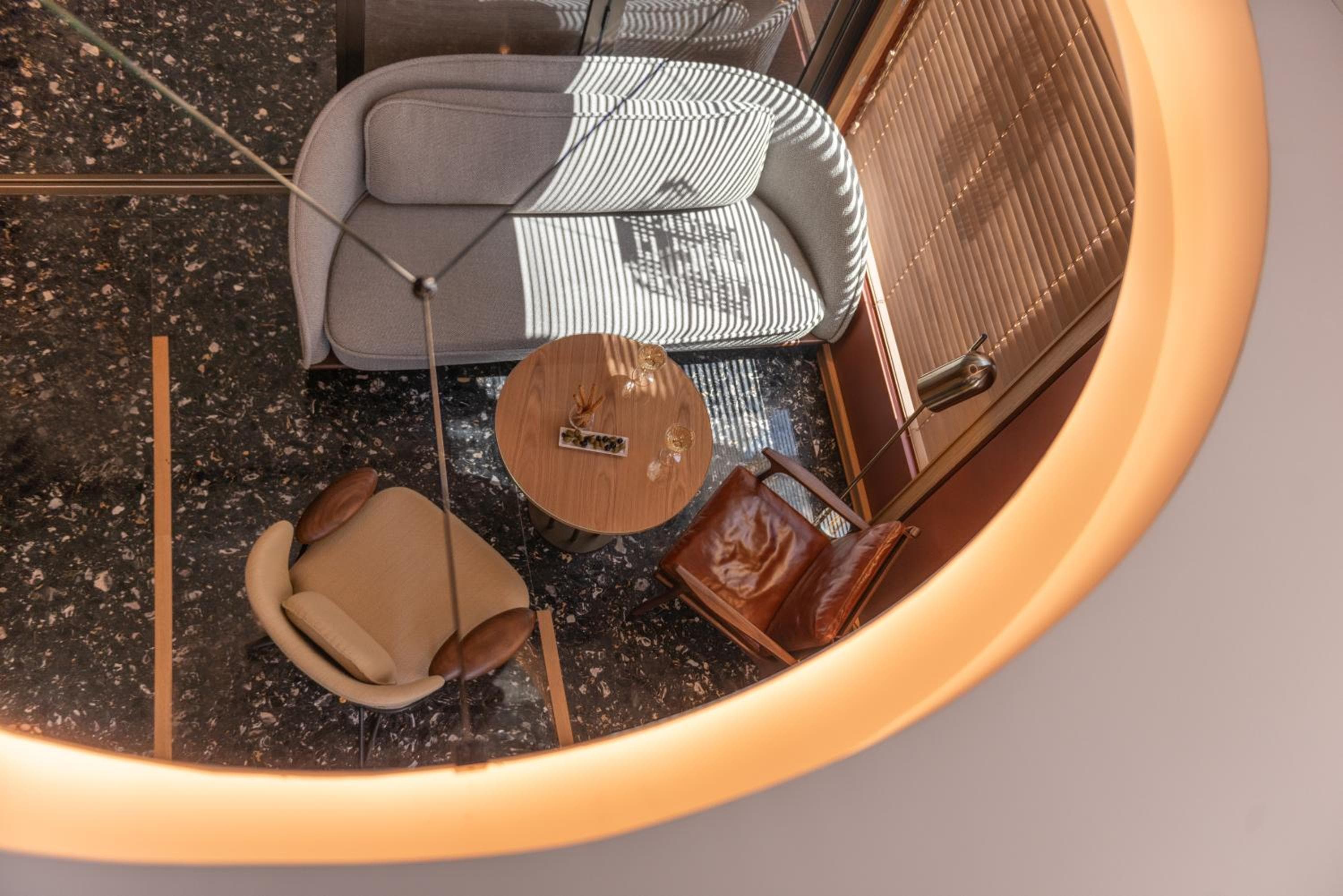 Hotel Yllen Eiffel — 7