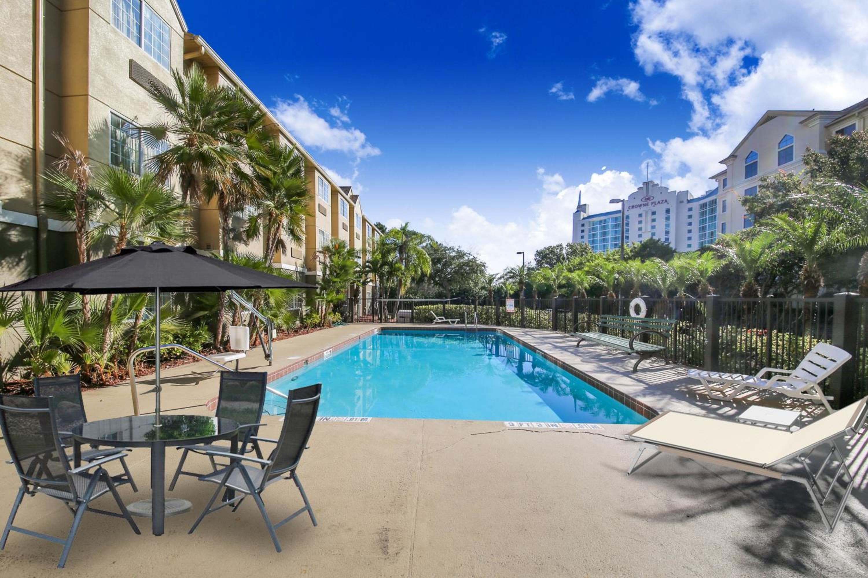 Baymont by Wyndham Orlando-International Dr-Universal Blvd — 3