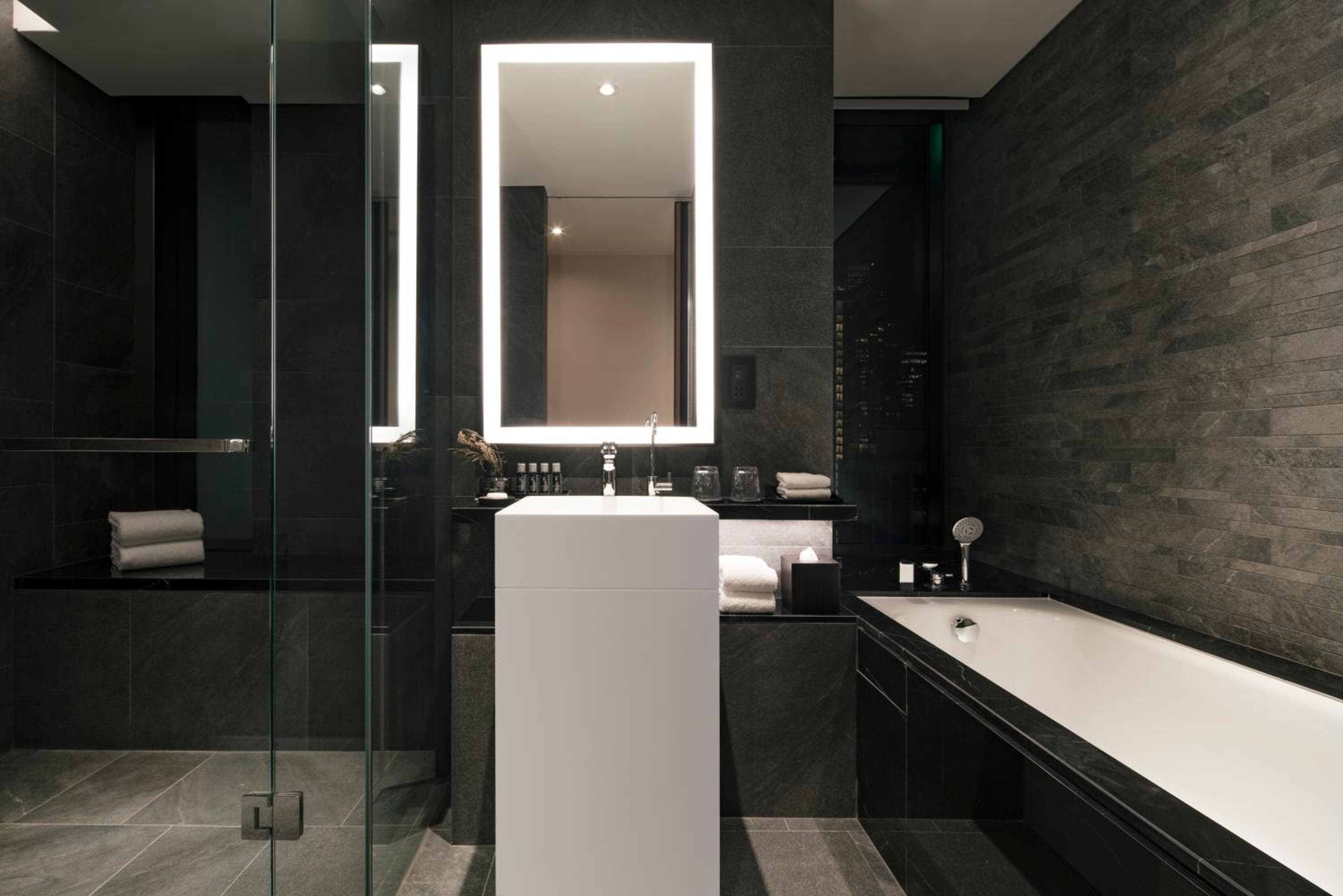 The Clan Hotel Singapore by Far East Hospitality hotel, 10 Cross Street, Singapore, Singapore — photo 79