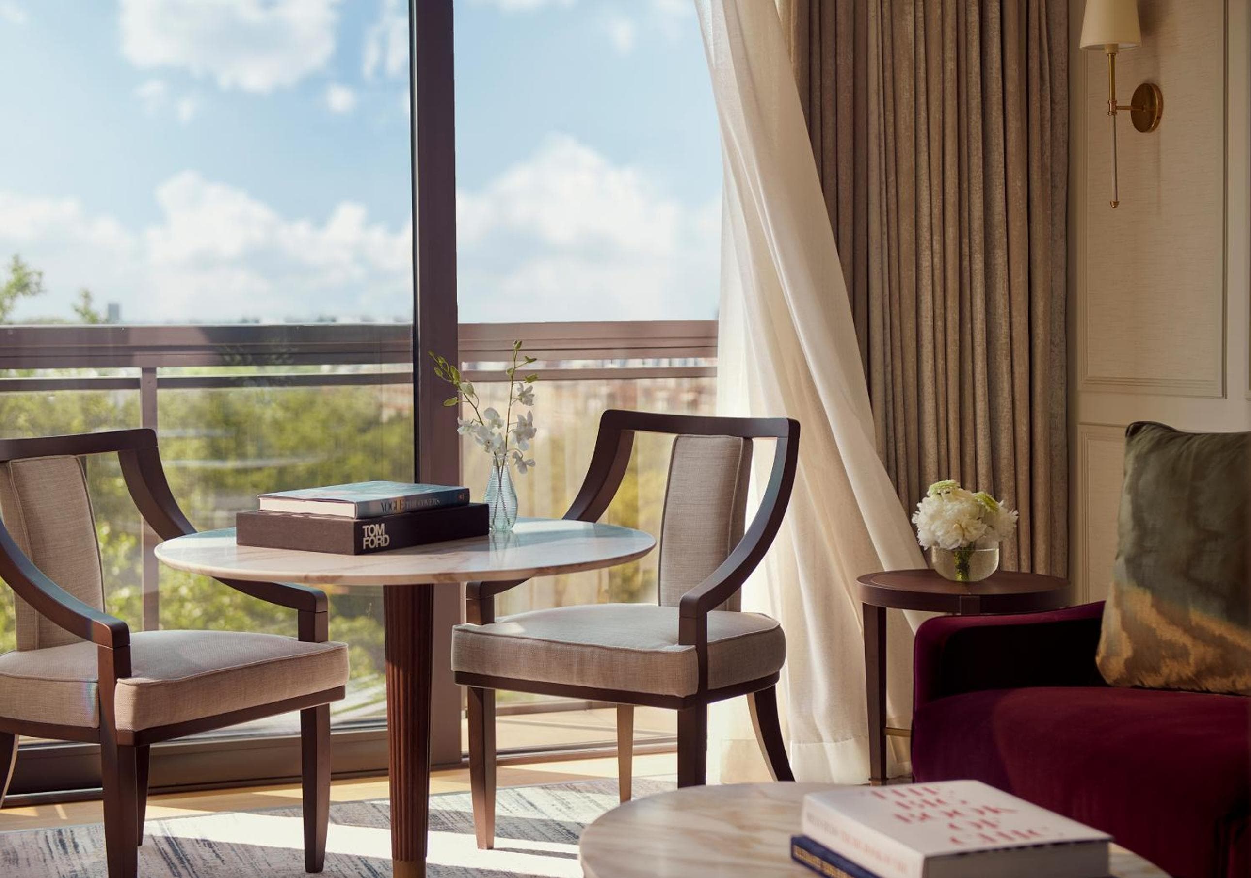 Jumeirah Carlton Tower London — 15