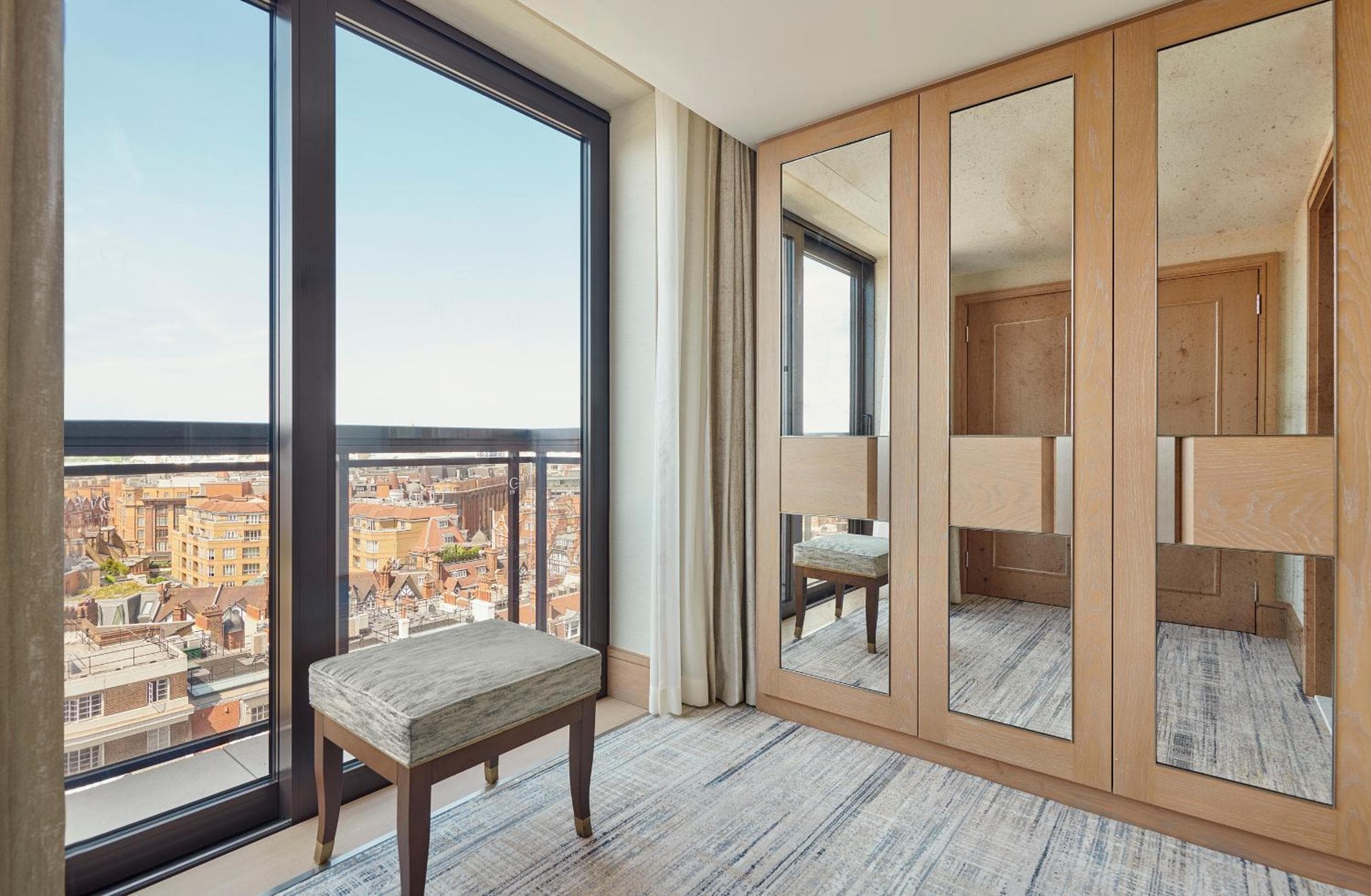 Jumeirah Carlton Tower London — 13