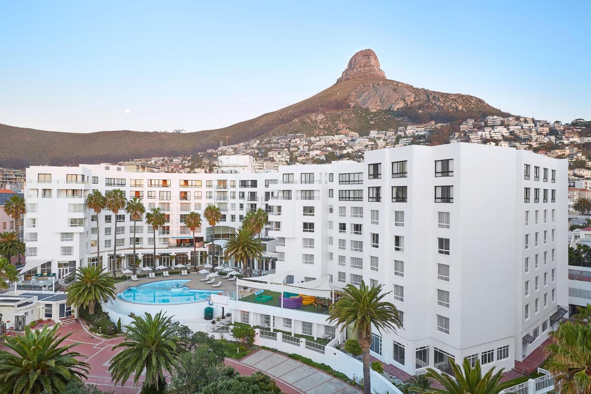 President Hotel hotel, 4 Alexander Road, Bantry Bay, Cape Town, South Africa — photo 1