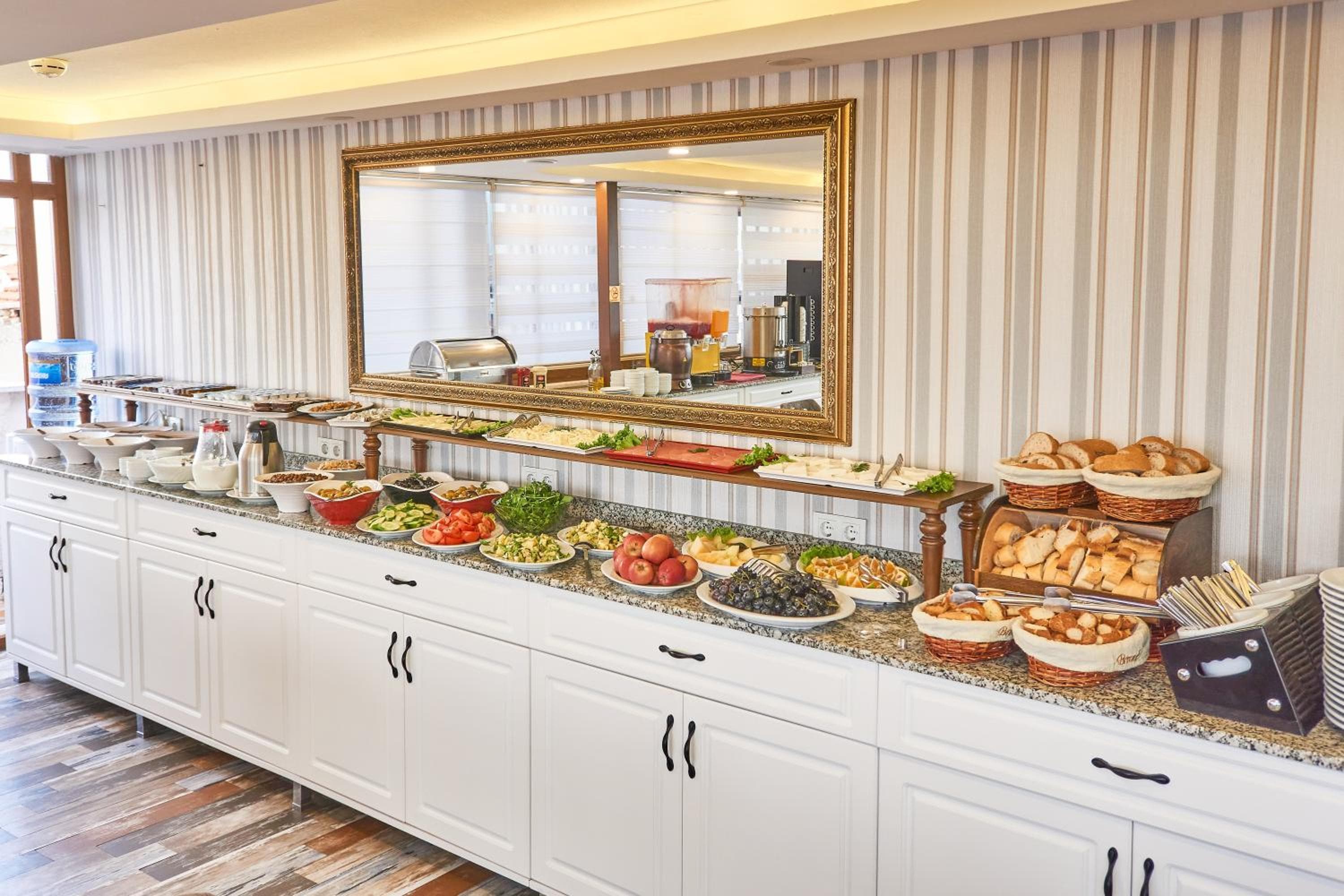 Caffè e ristorante dell'hotel Beyazit Palace — 14
