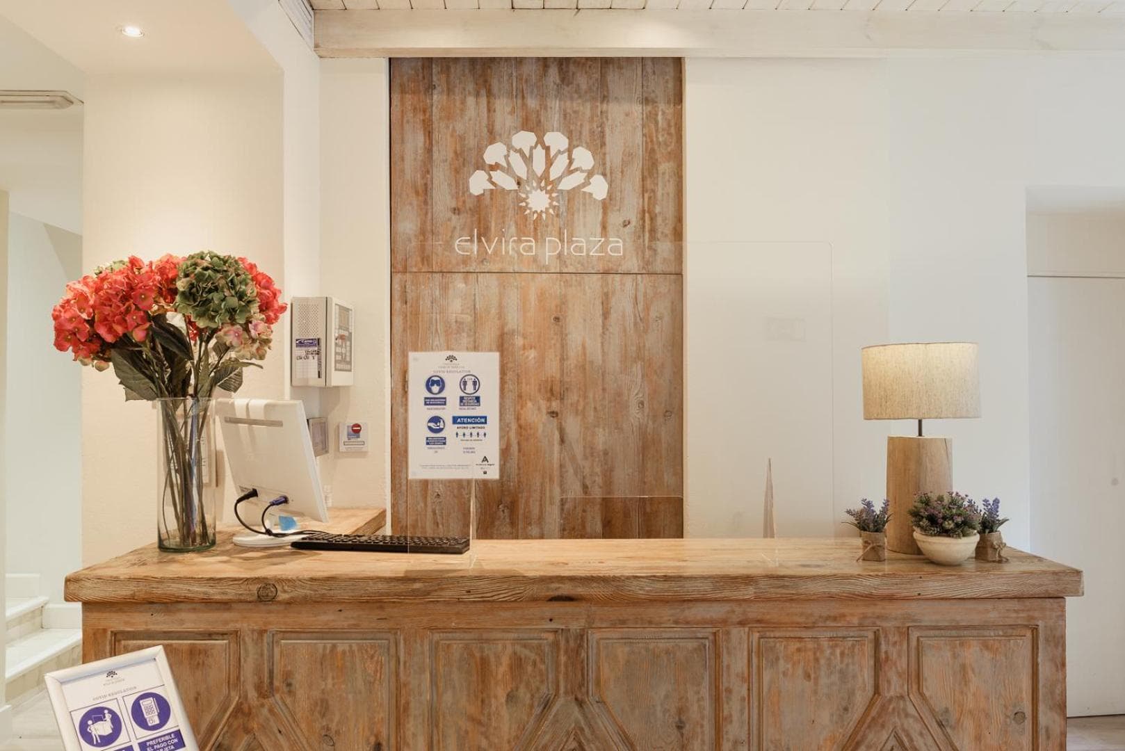 Hotel Boutique Elvira Plaza — 10