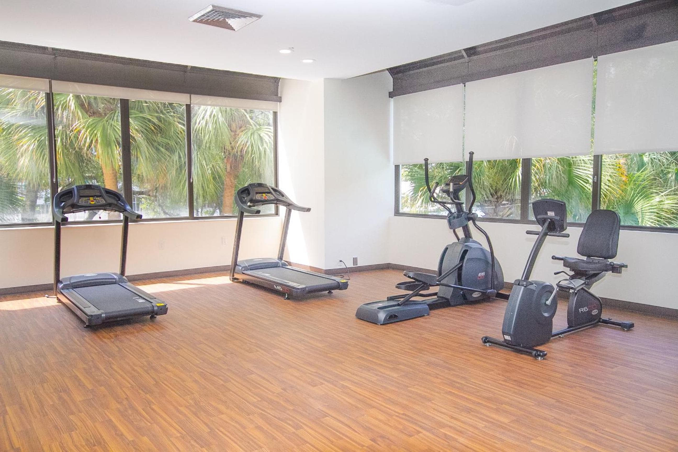 Comfort Inn & Suites Downtown Brickell-Port of Miami — 26