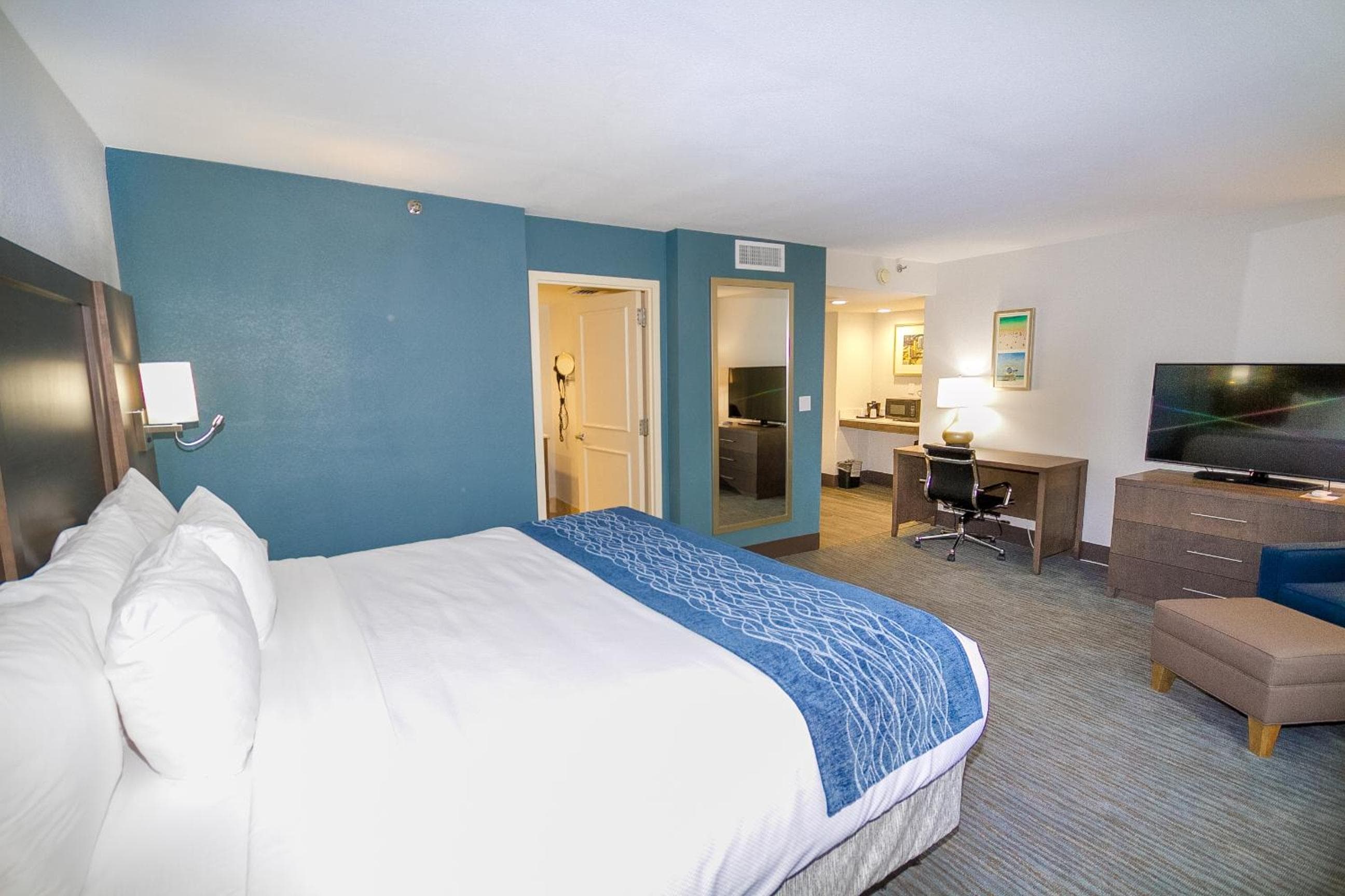 Comfort Inn & Suites Downtown Brickell-Port of Miami — 16