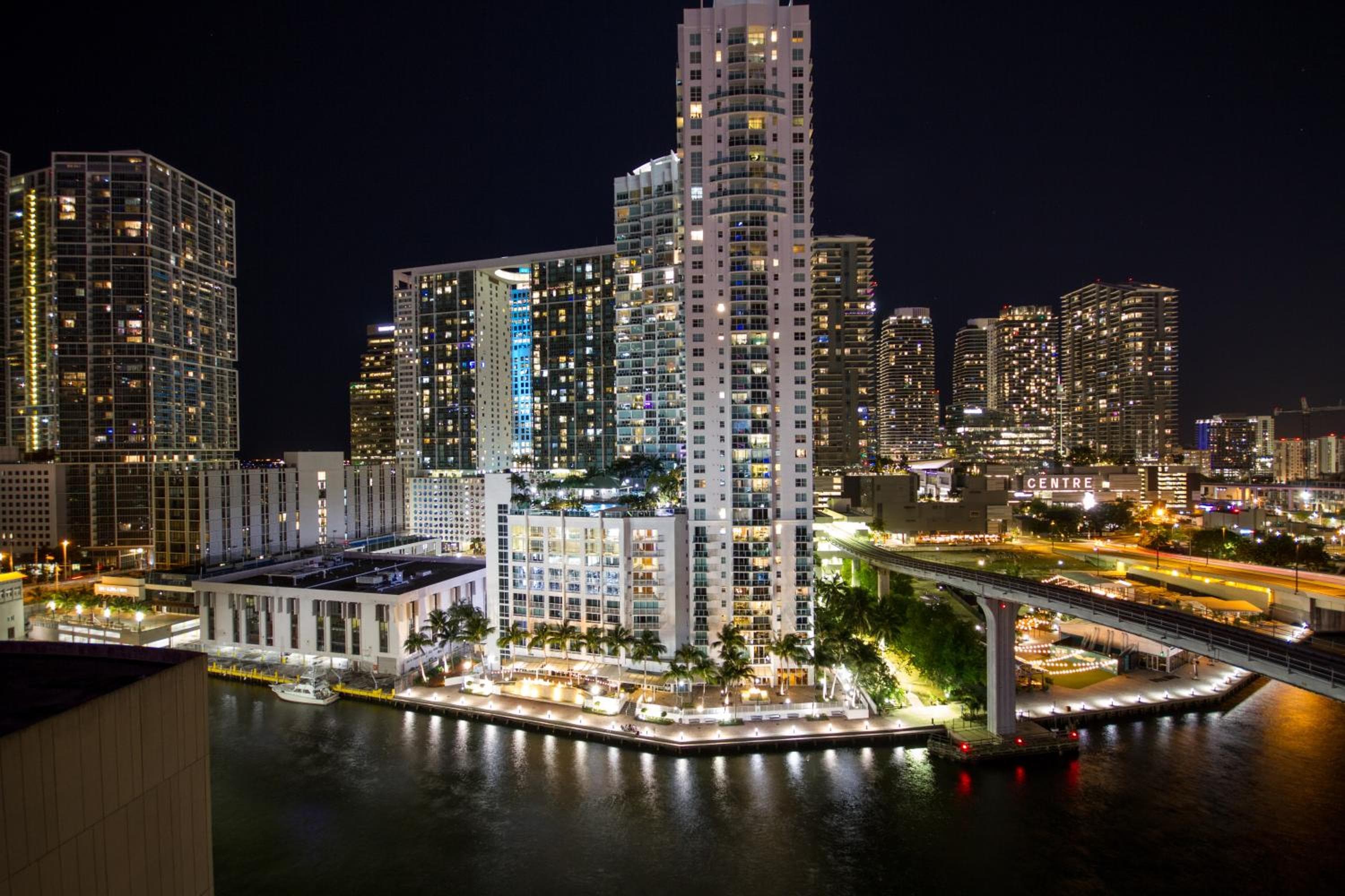 Comfort Inn & Suites Downtown Brickell-Porto di Miami — 1