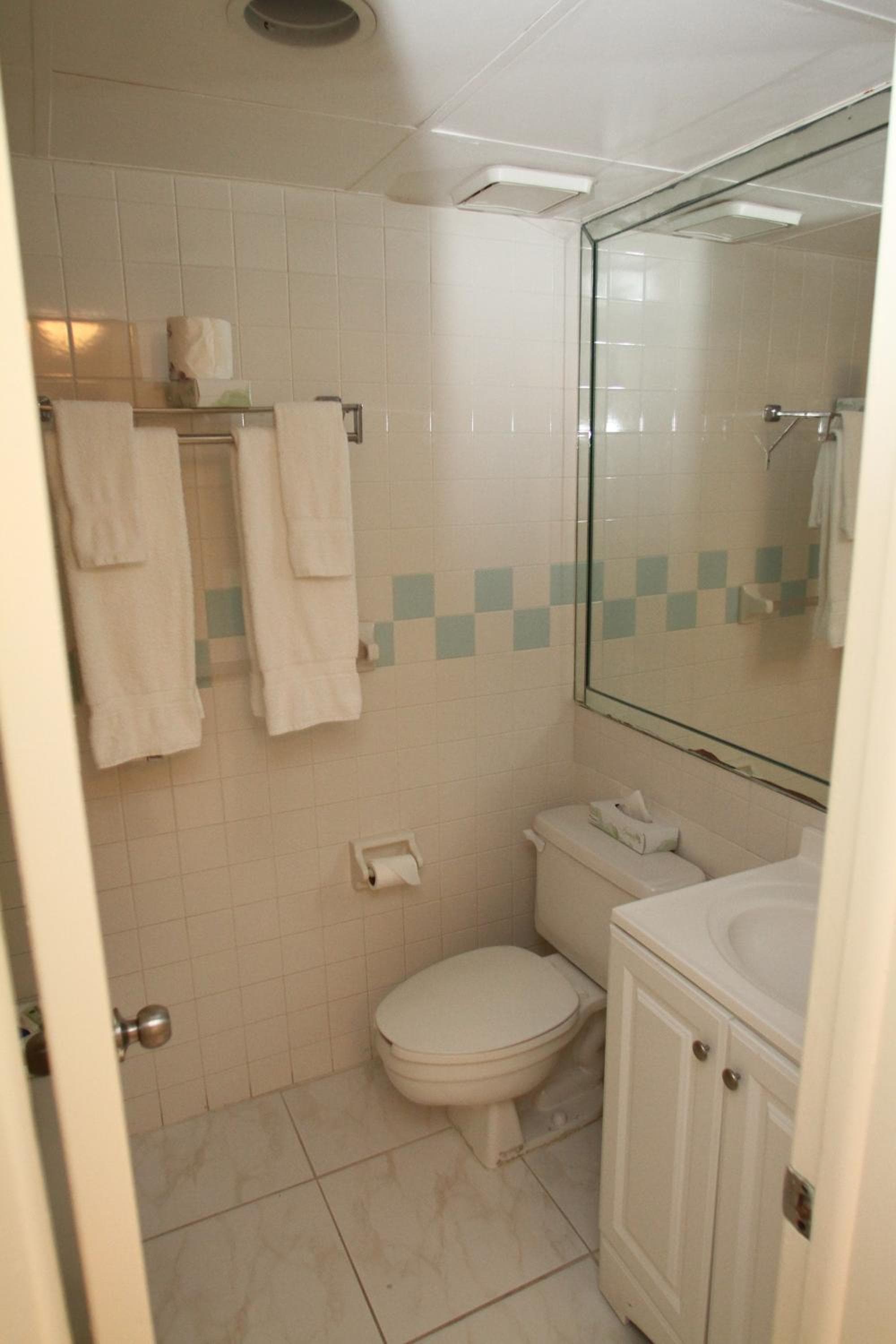 Hotel Chateaubleau — 19