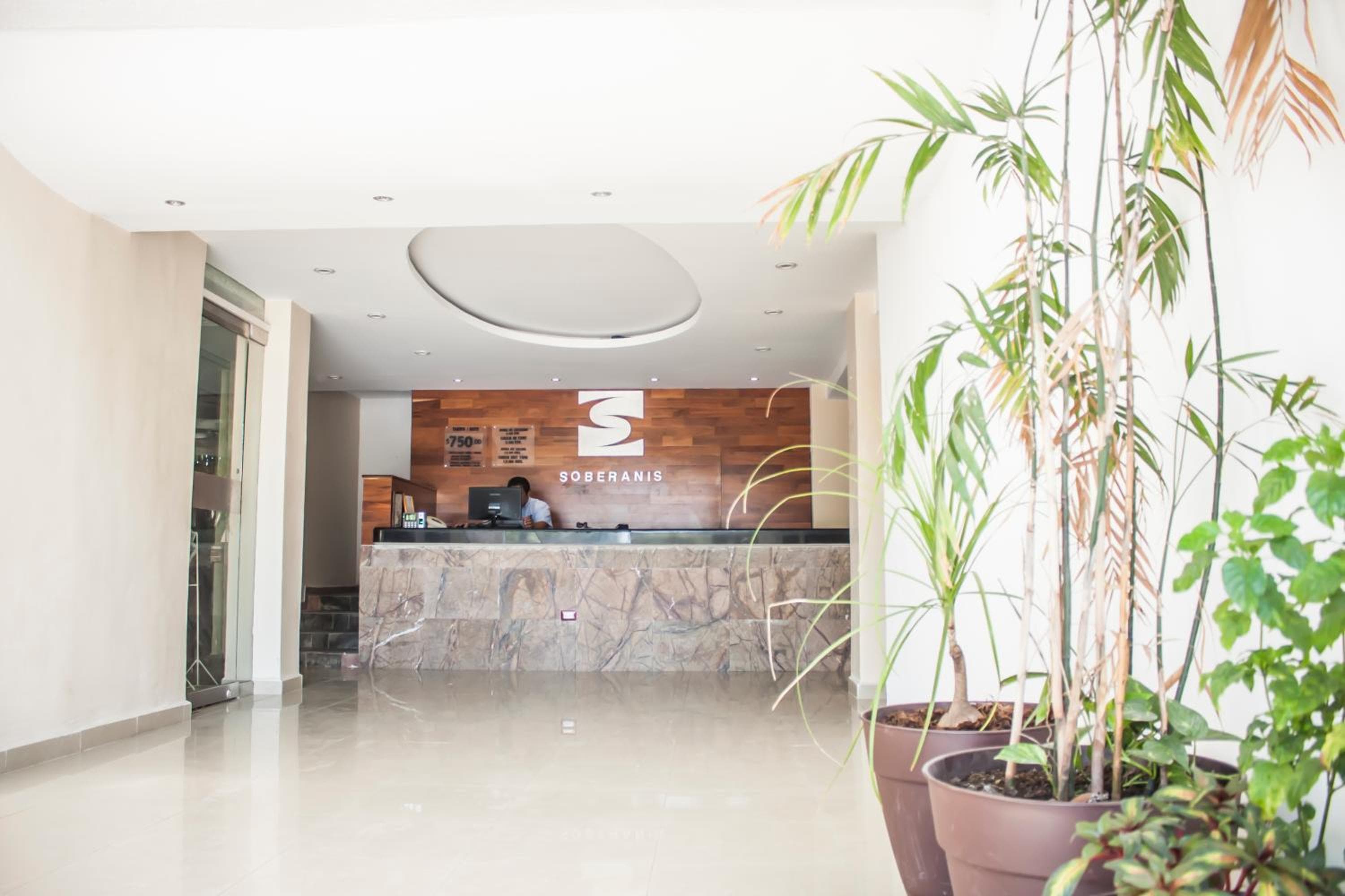 Hotel Soberanis — 17