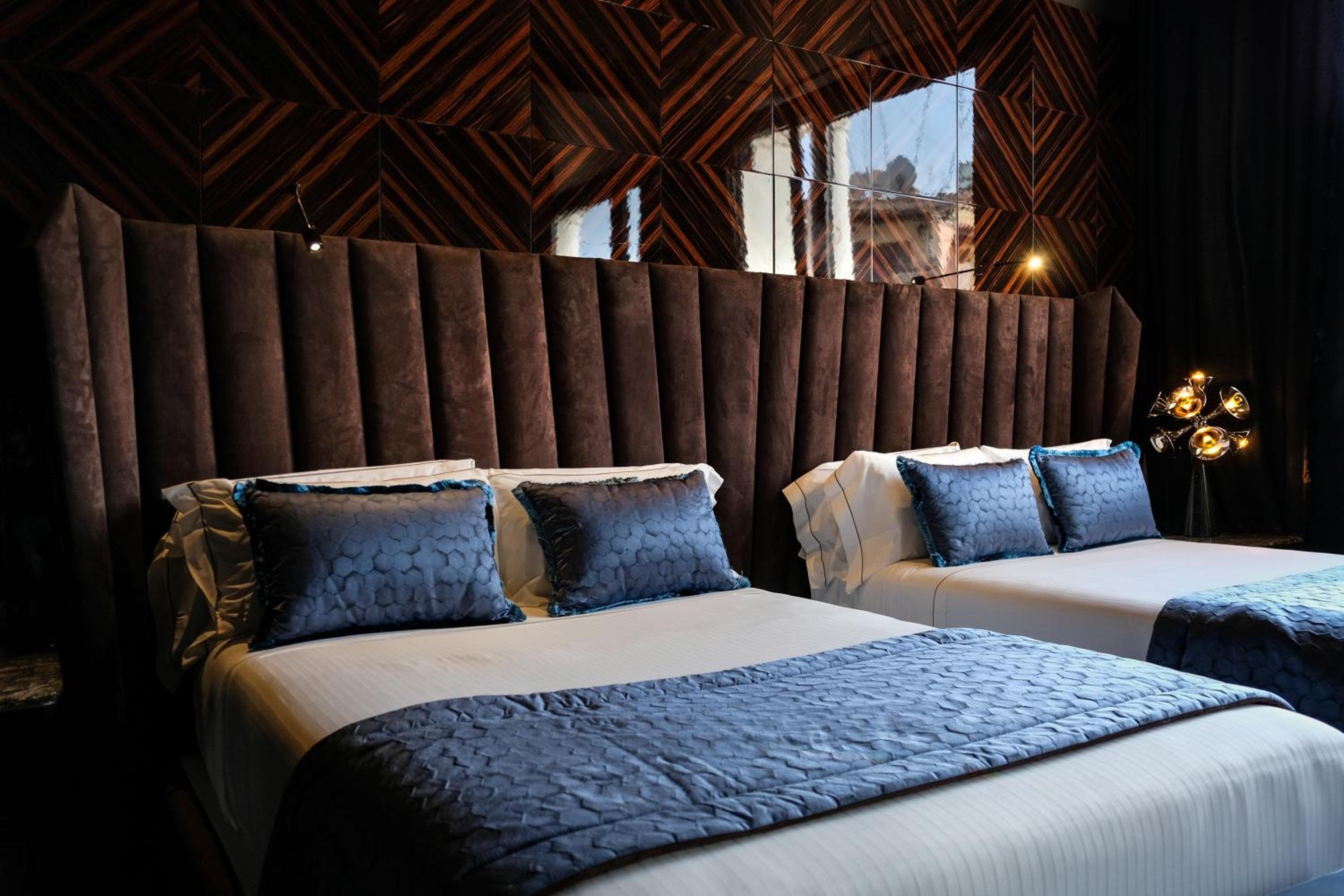U-Visionary Roma Hotel — 29