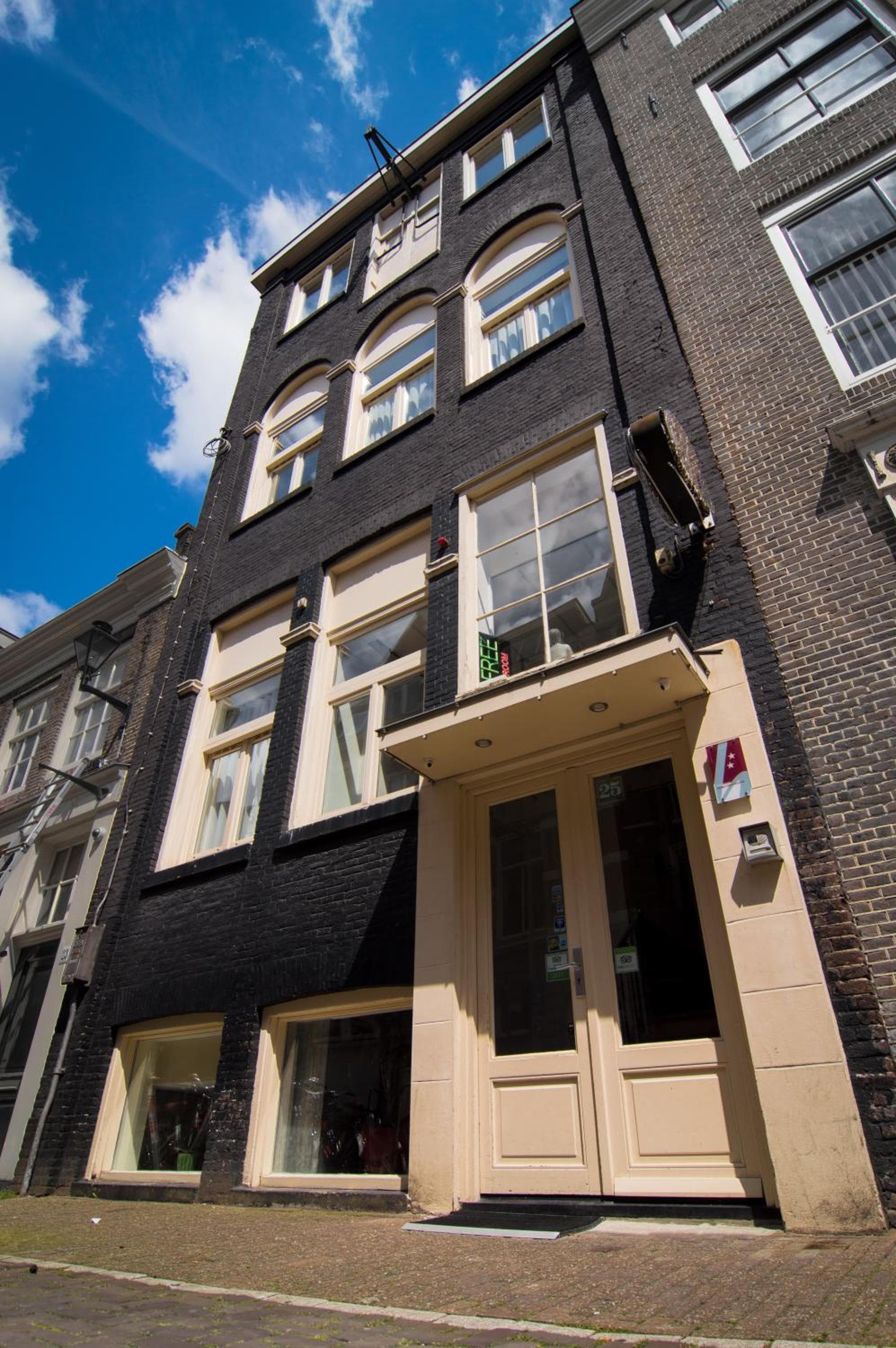 Amsterdam Downtown Hotel — 9