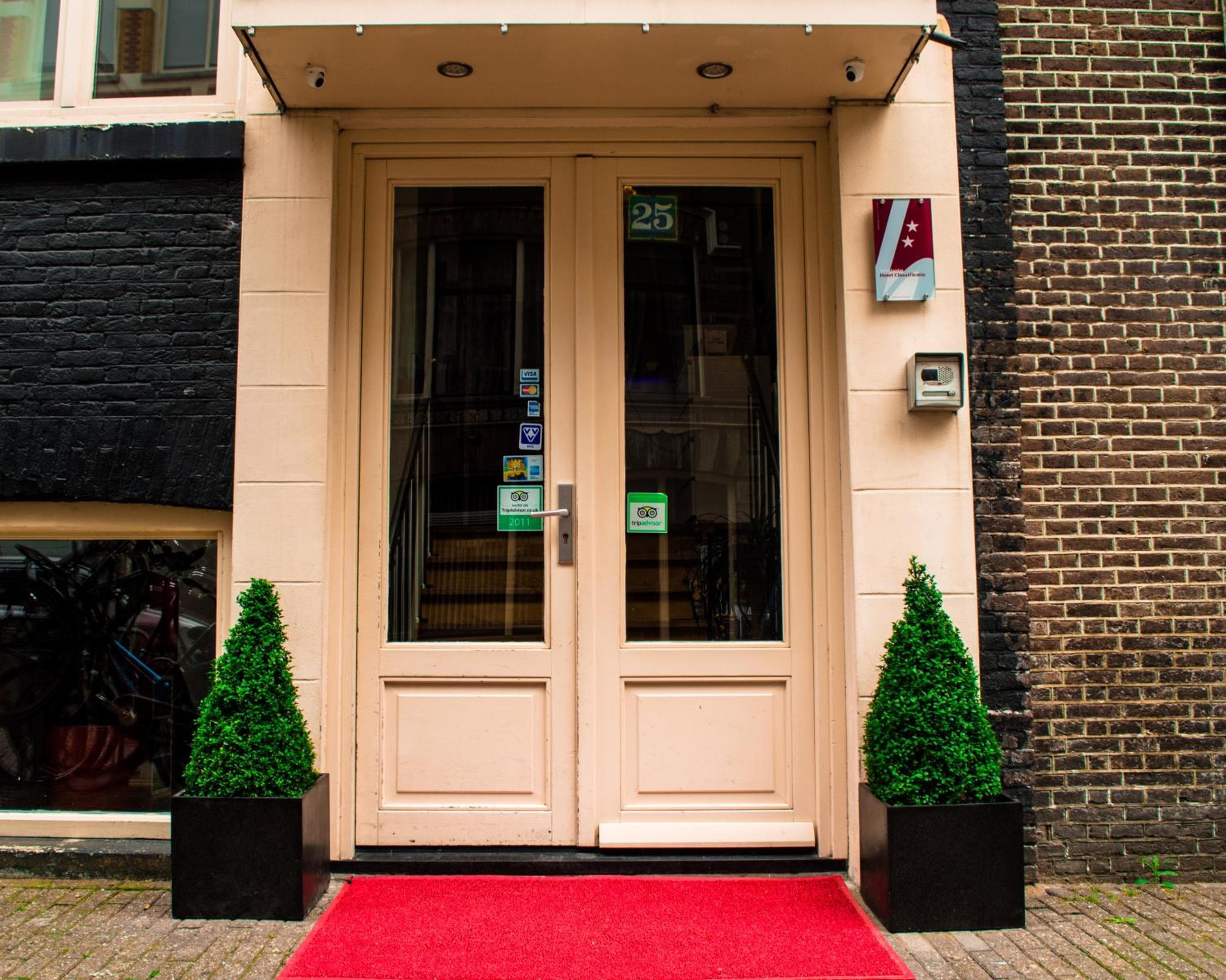 Amsterdam Downtown Hotel — 16