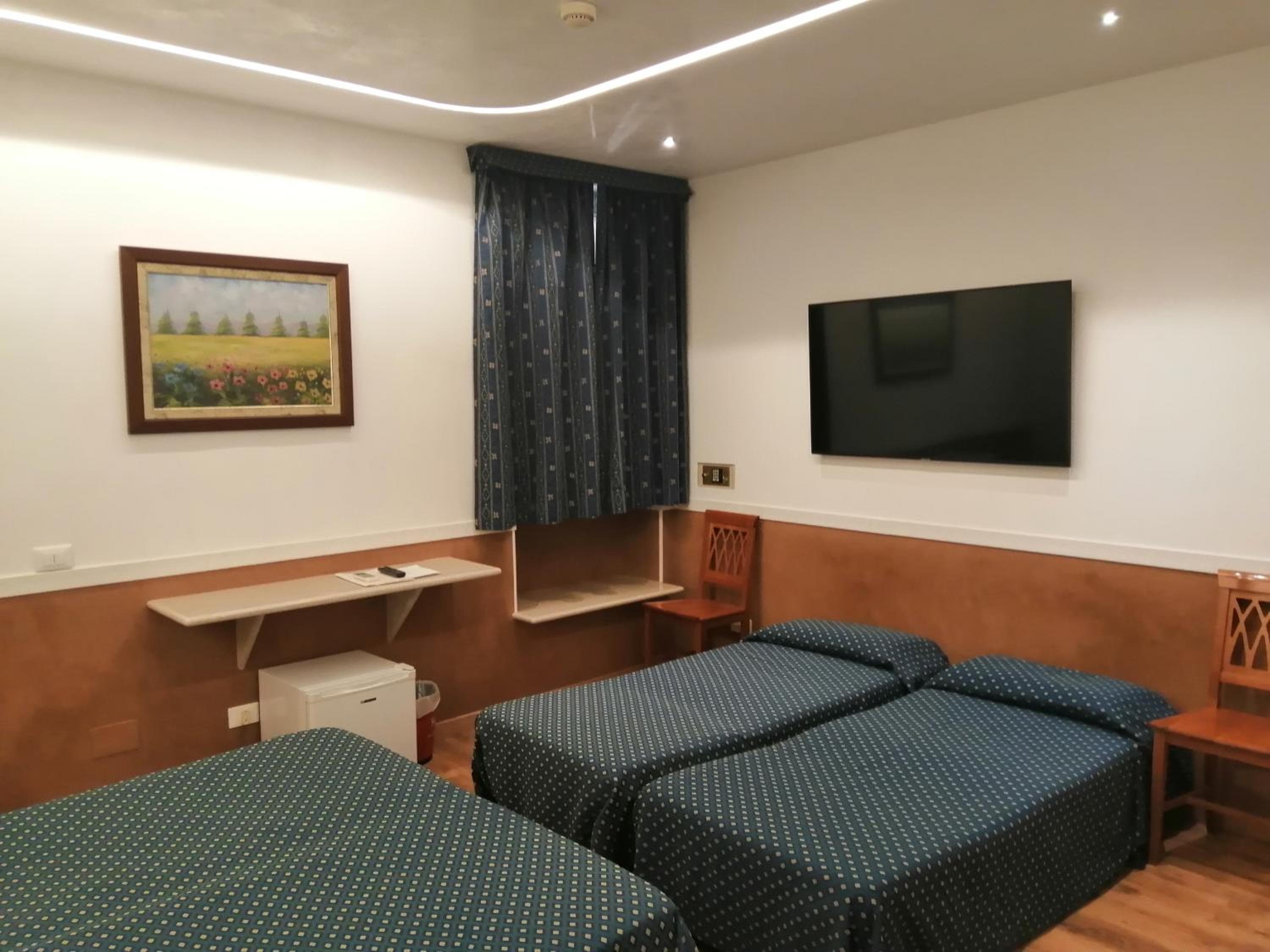 Hotel Verona Rome — 6