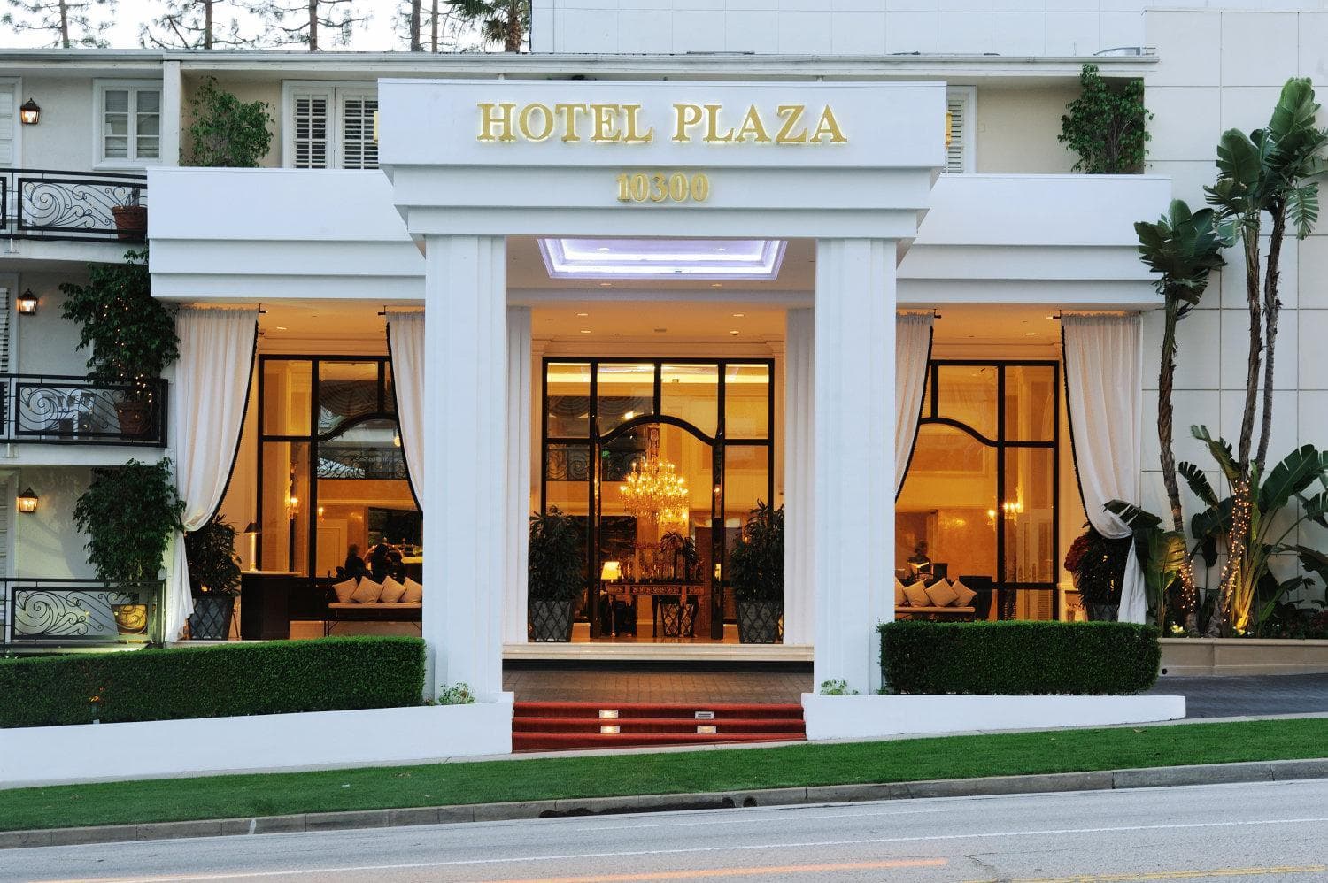 Beverly Hills Plaza Hotel & Spa — 10