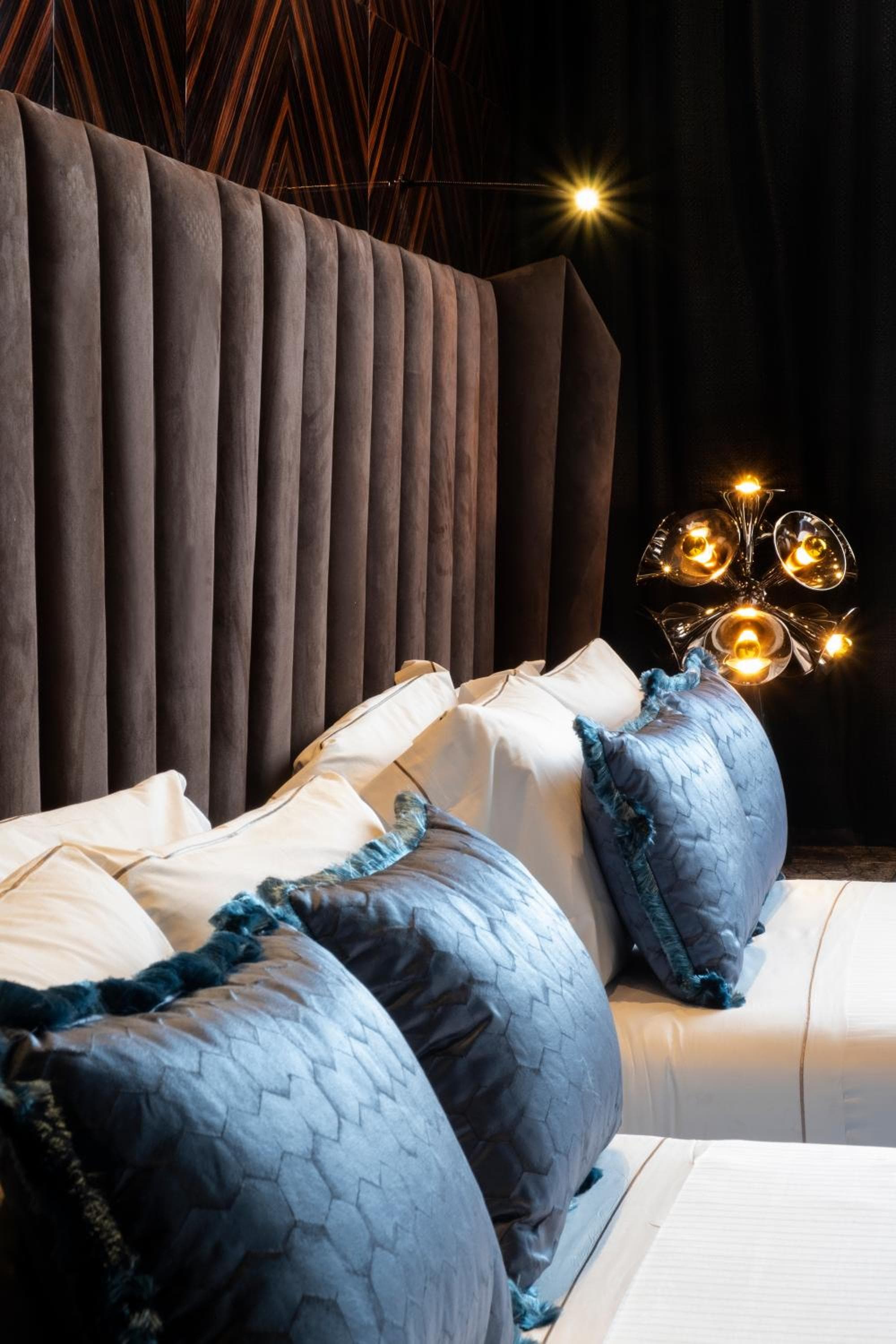 U-Visionary Roma Hotel — 3