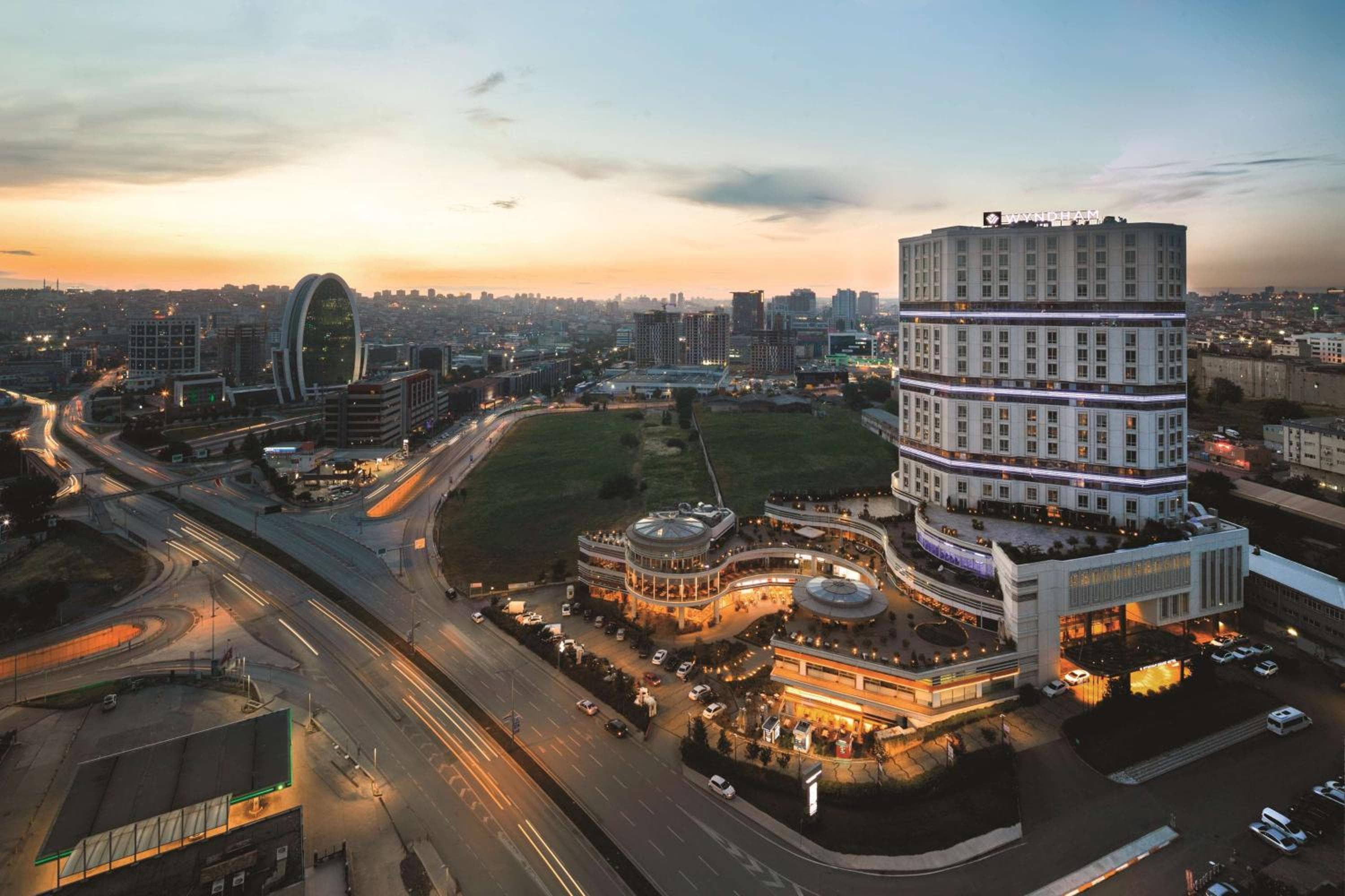 Wyndham Grand Istanbul Europa — 2