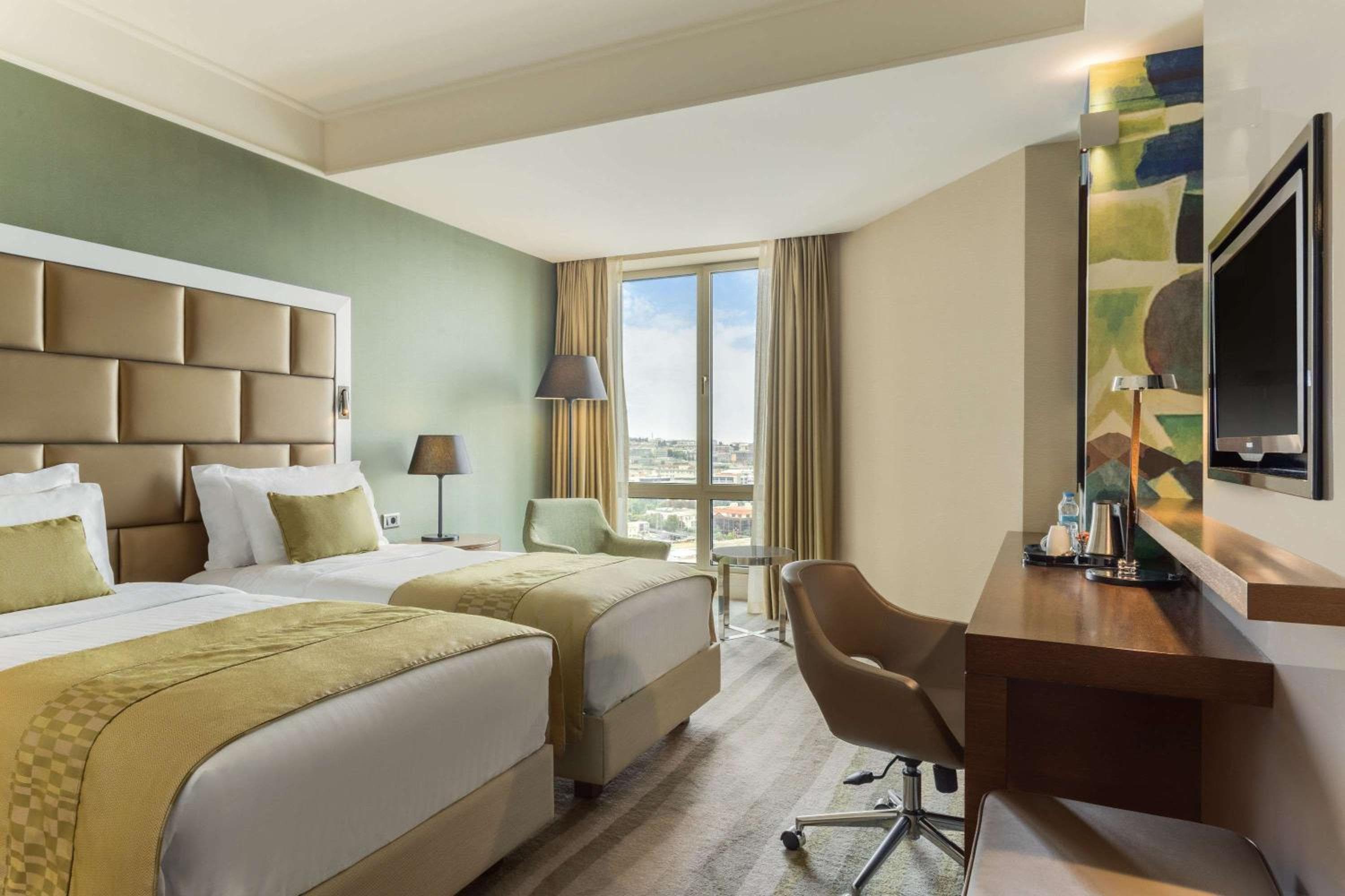 Wyndham Grand Istanbul Europa — 13