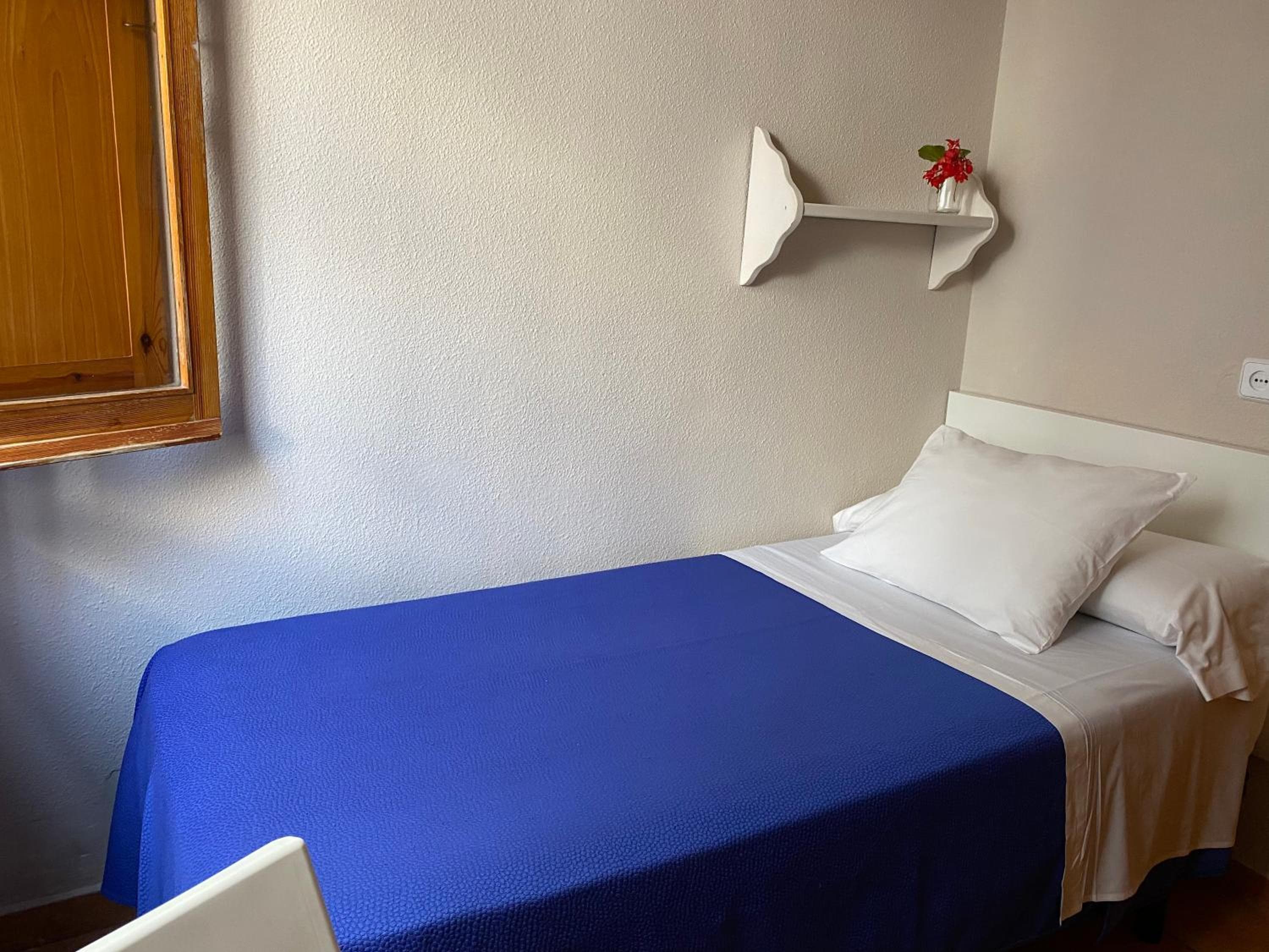 Hostal Moscatel — 11