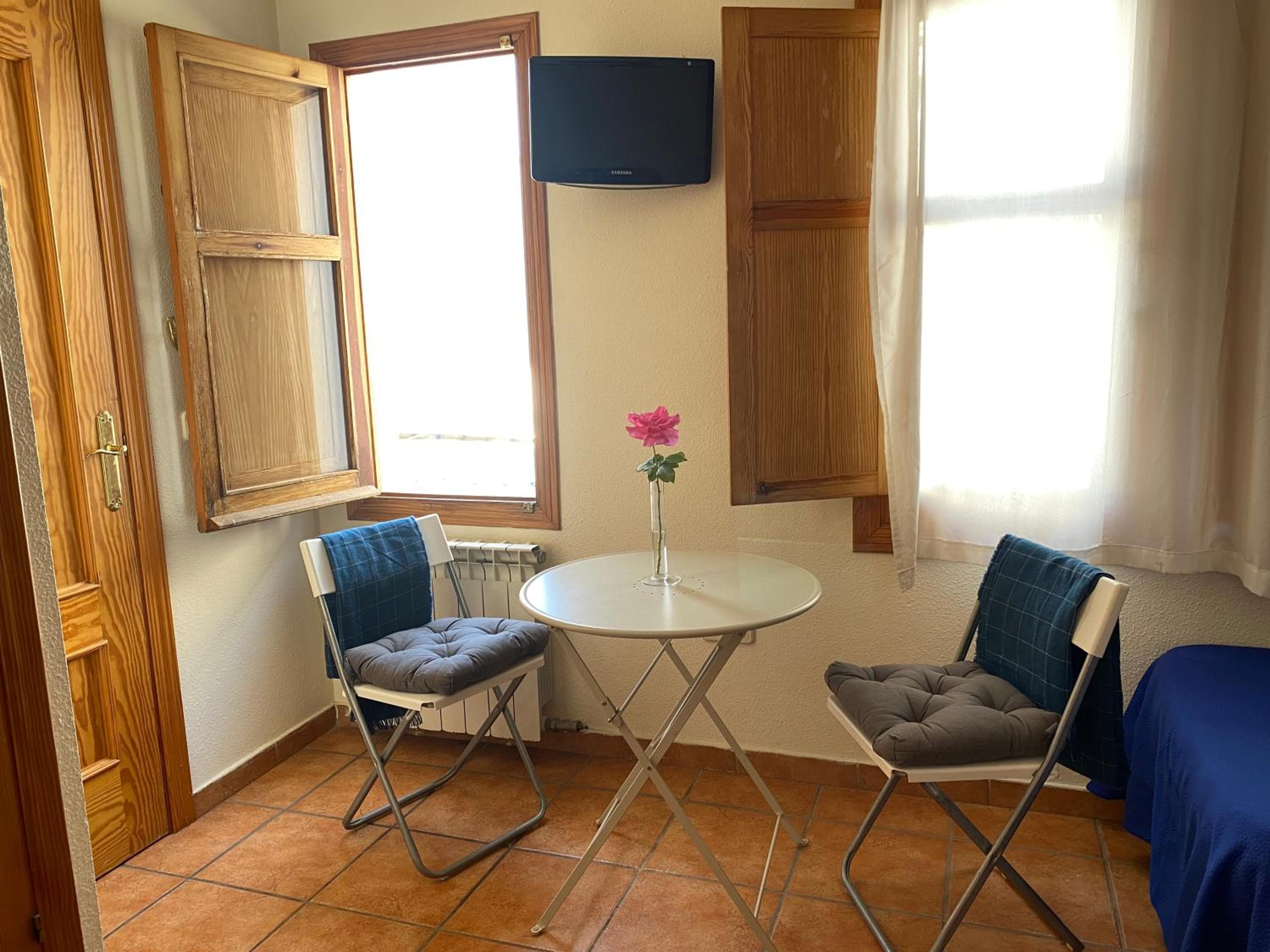 Hostal Moscatel — 19
