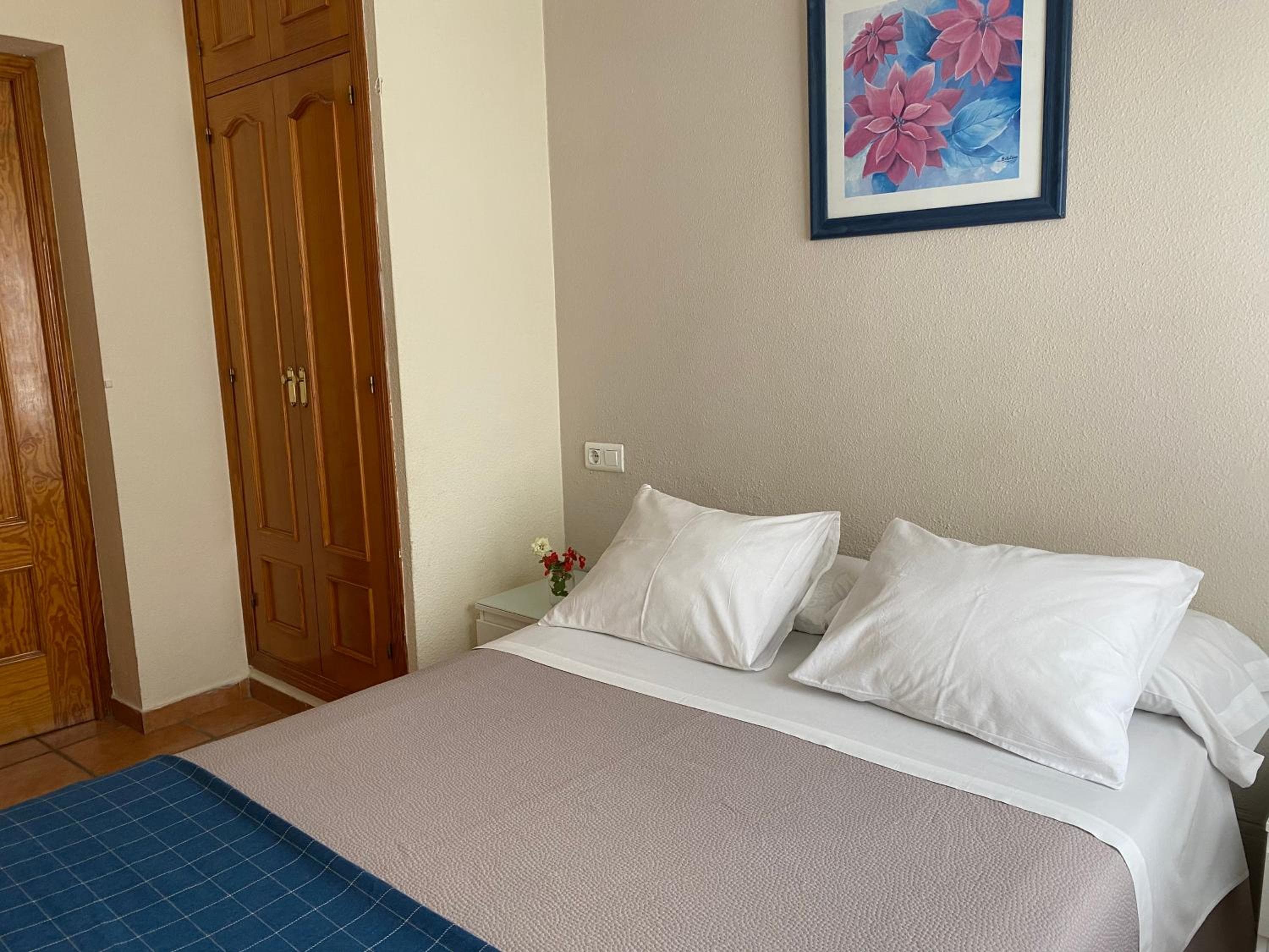 Hostal Moscatel — 21