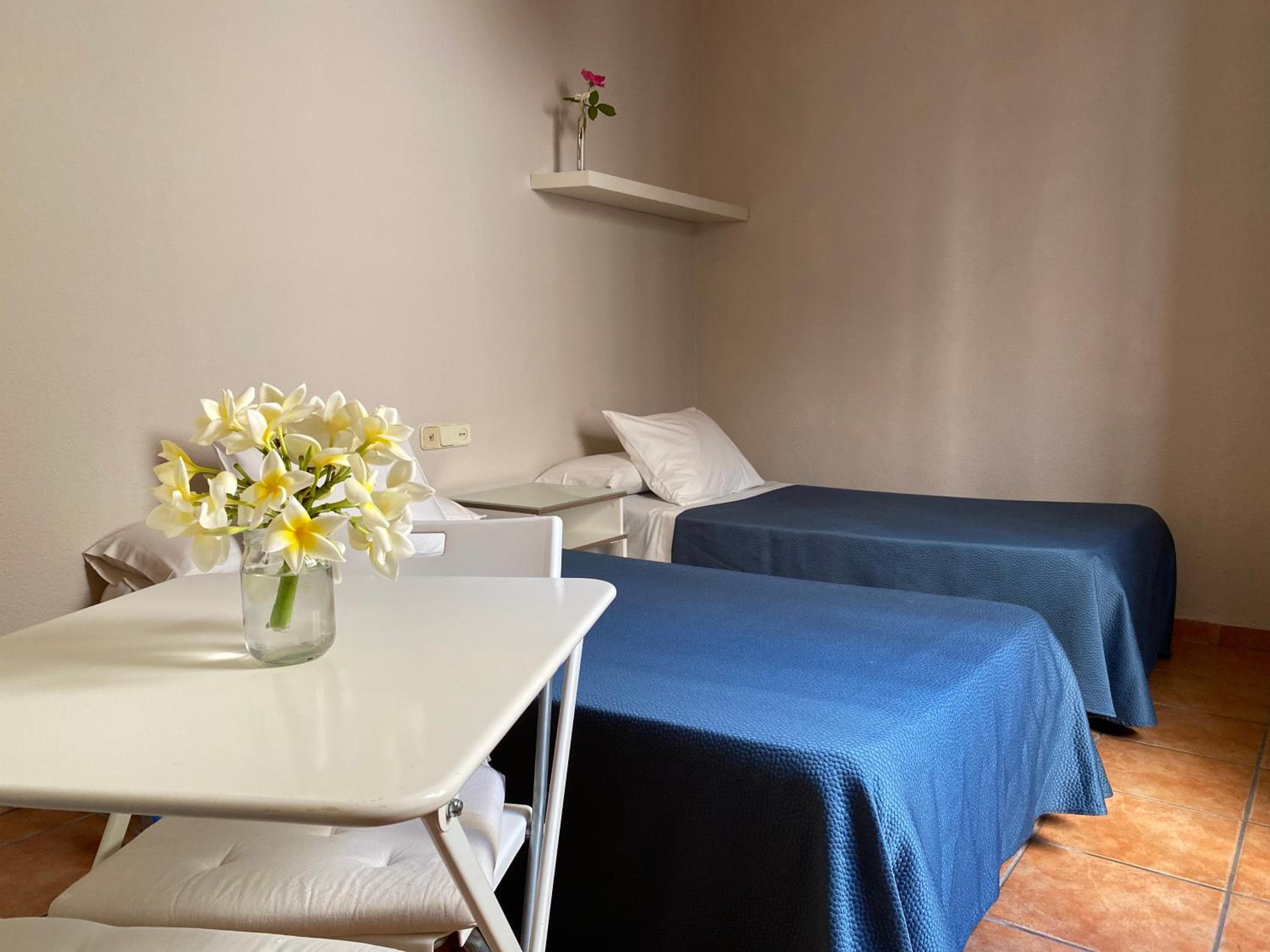 Hostal Moscatel — 12