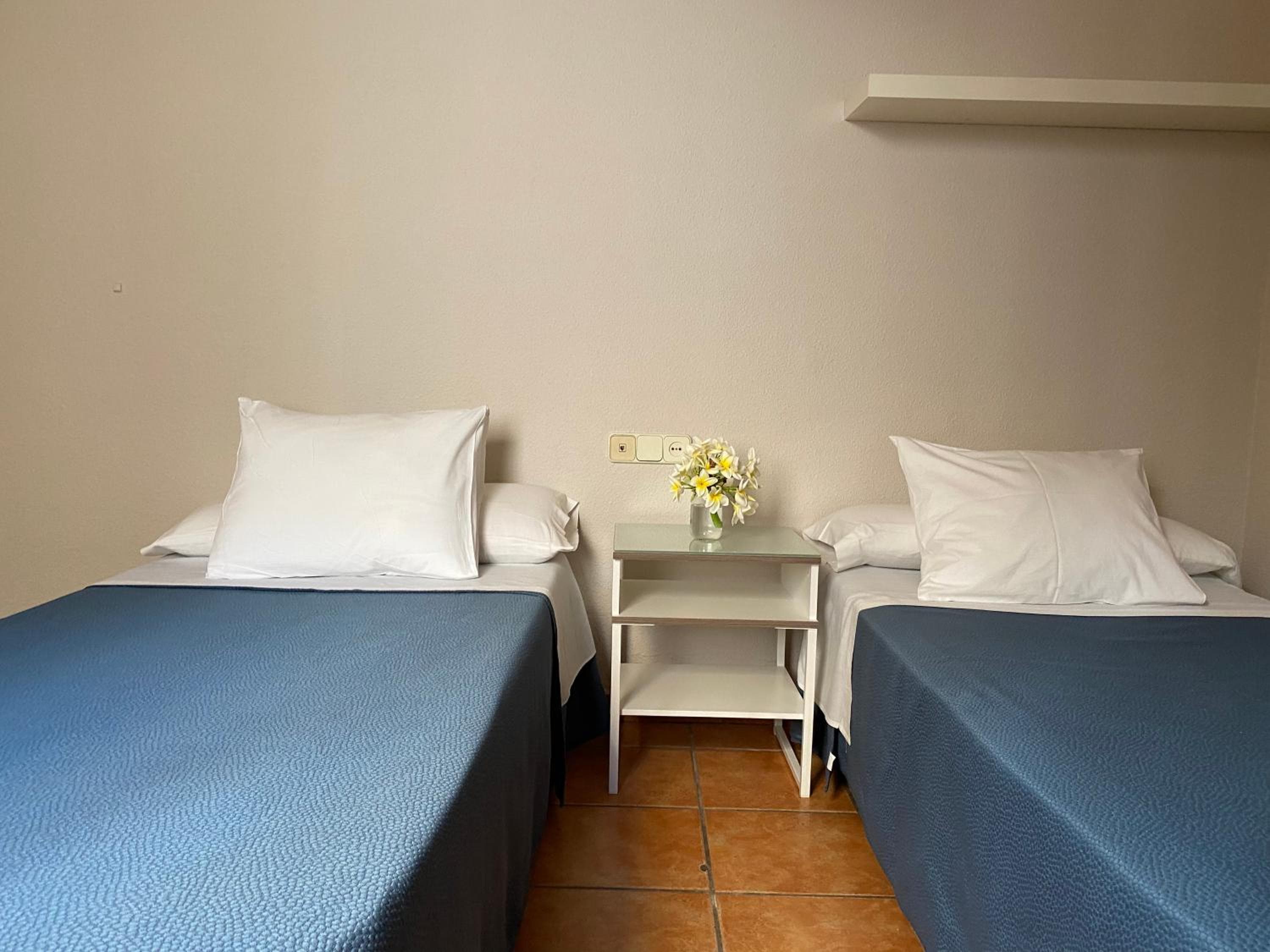 Hostal Moscatel — 17