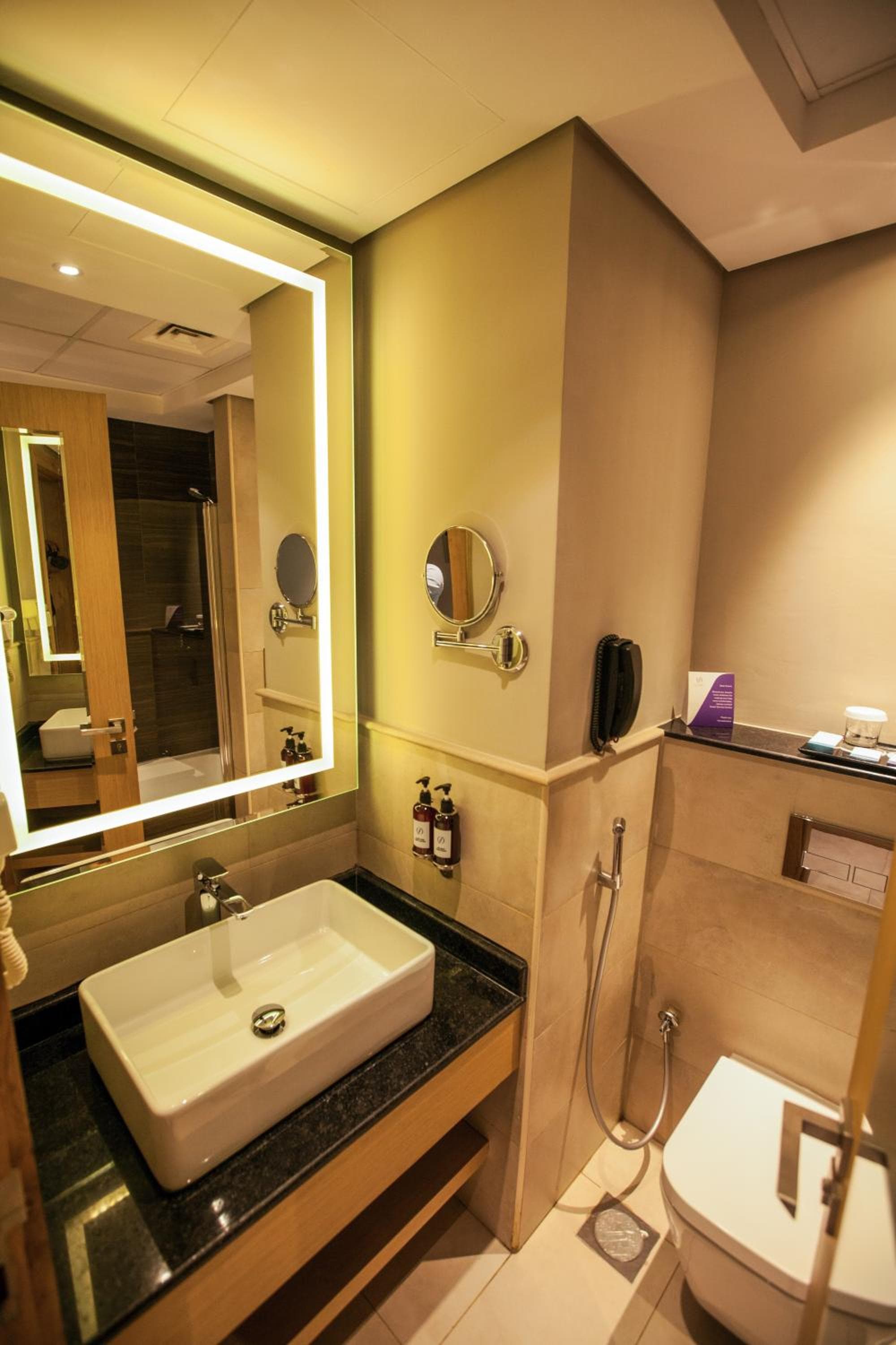 Flora Inn Hotel Dubai Airport — 6