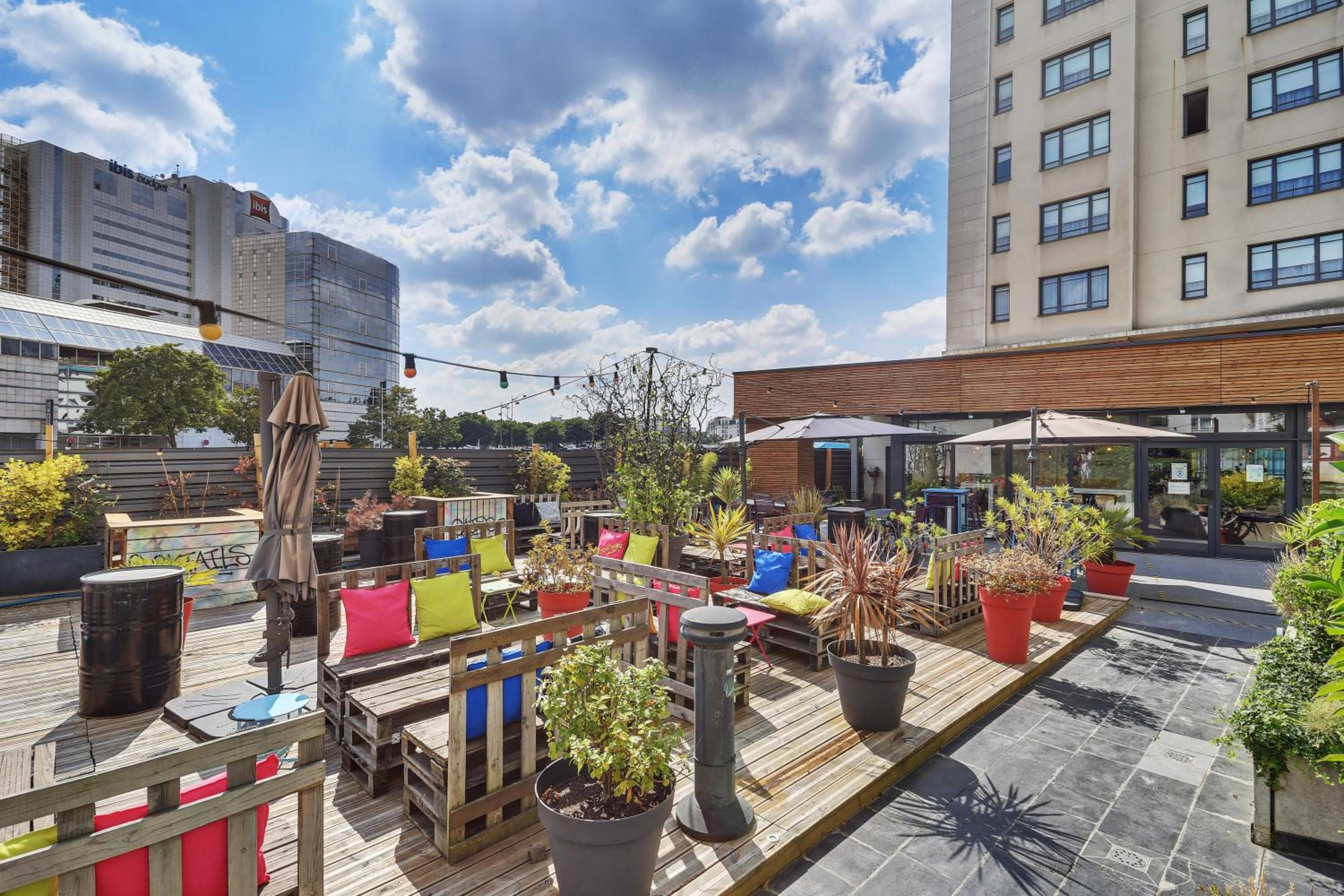 Novotel Suites Paris Montreuil Vincennes — 14