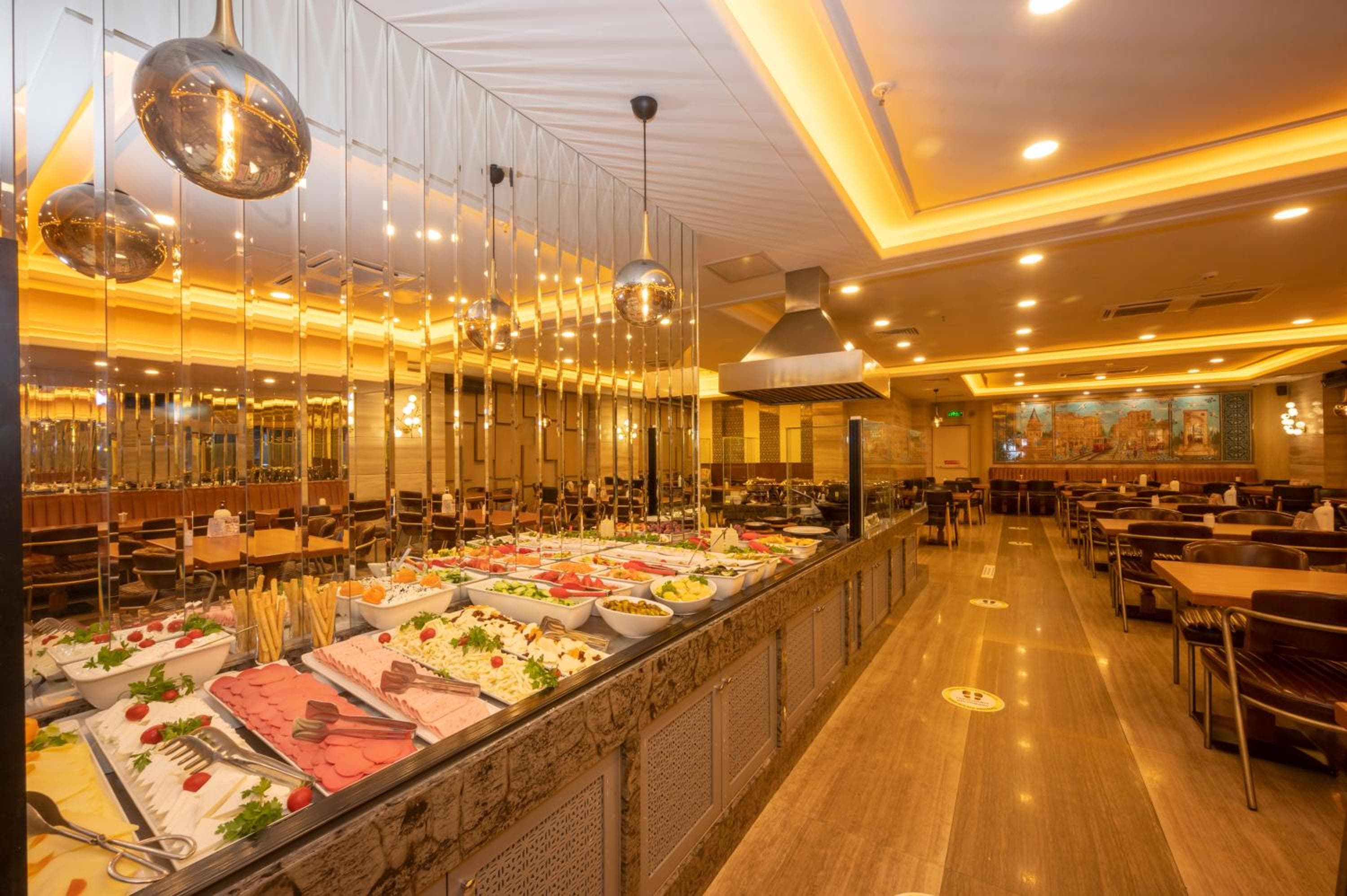 Ramada By Wyndham Istanbul Pera — 10