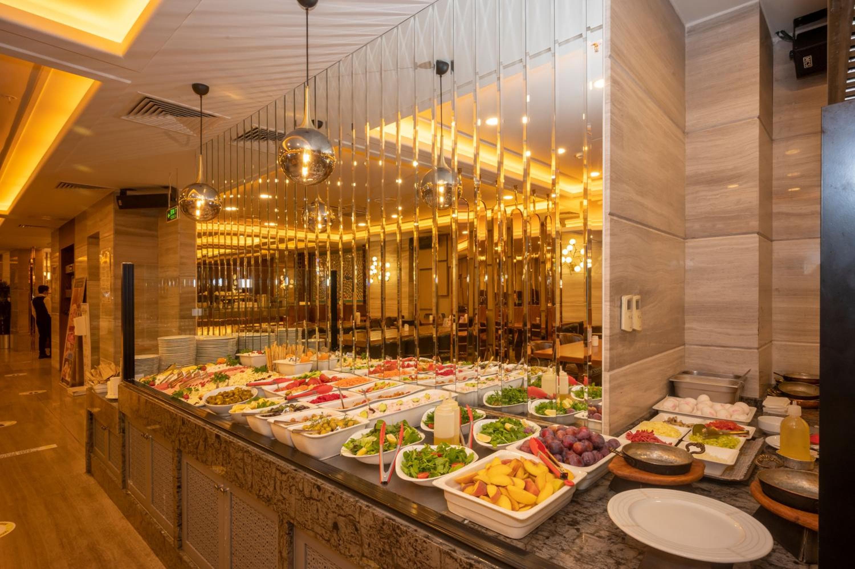 Ramada By Wyndham Istanbul Pera — 8