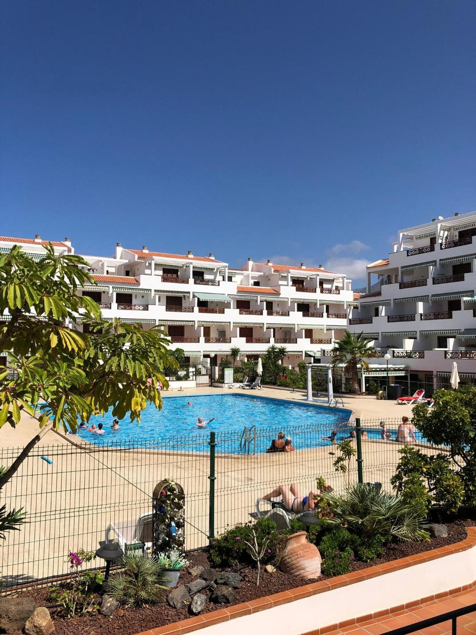 Apartamento de 1 dormitorio en Victoria Court 2 Los Cristianos. — 2