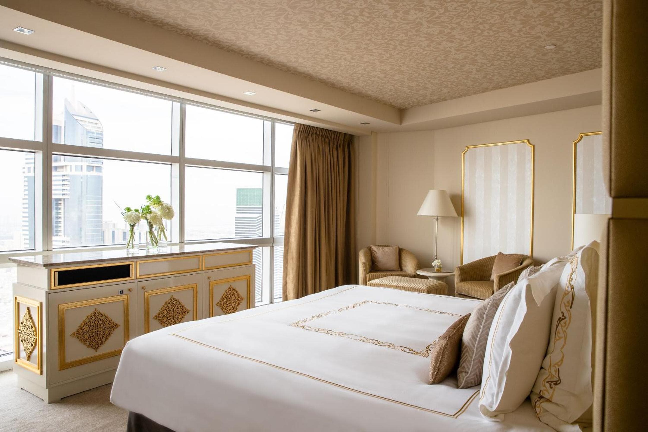 Jumeirah Emirates Towers Dubai — 21