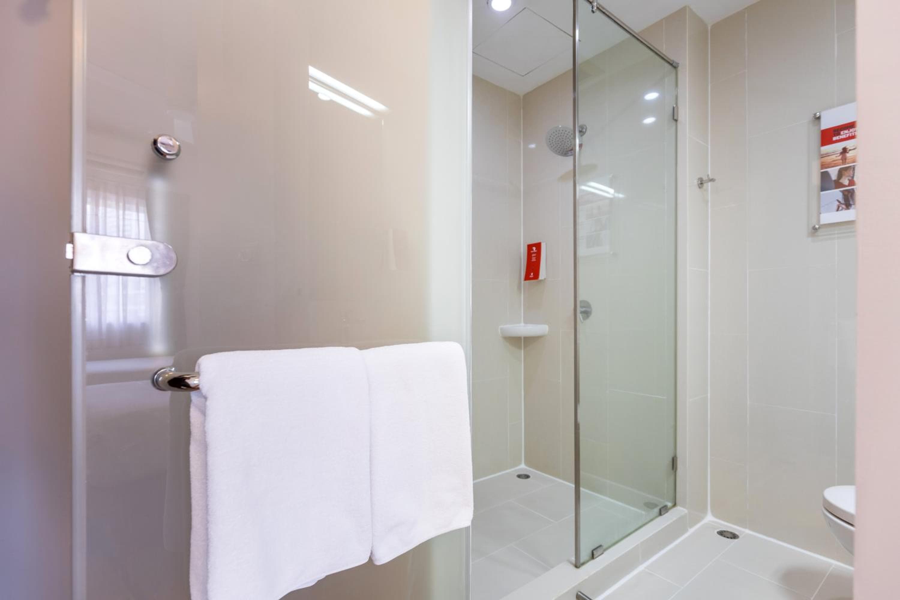 Pianeta Rosso Bangkok Asoke - SHA Extra Plus — 25