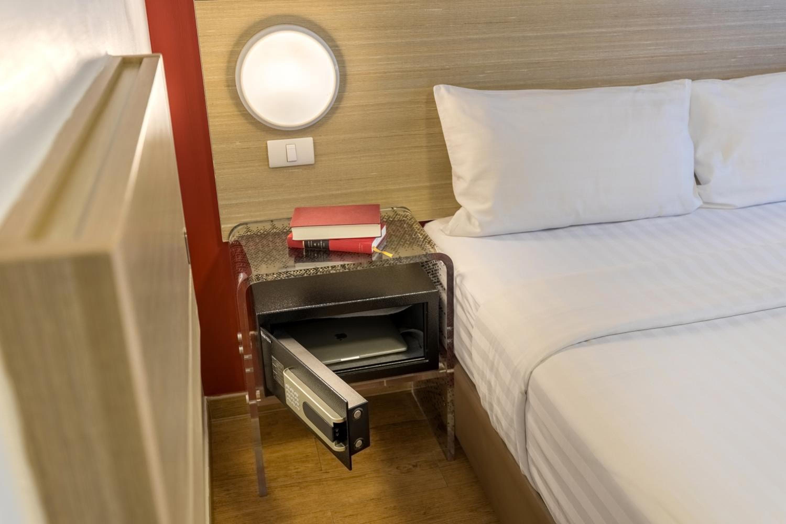 Pianeta Rosso Bangkok Asoke - SHA Extra Plus — 28