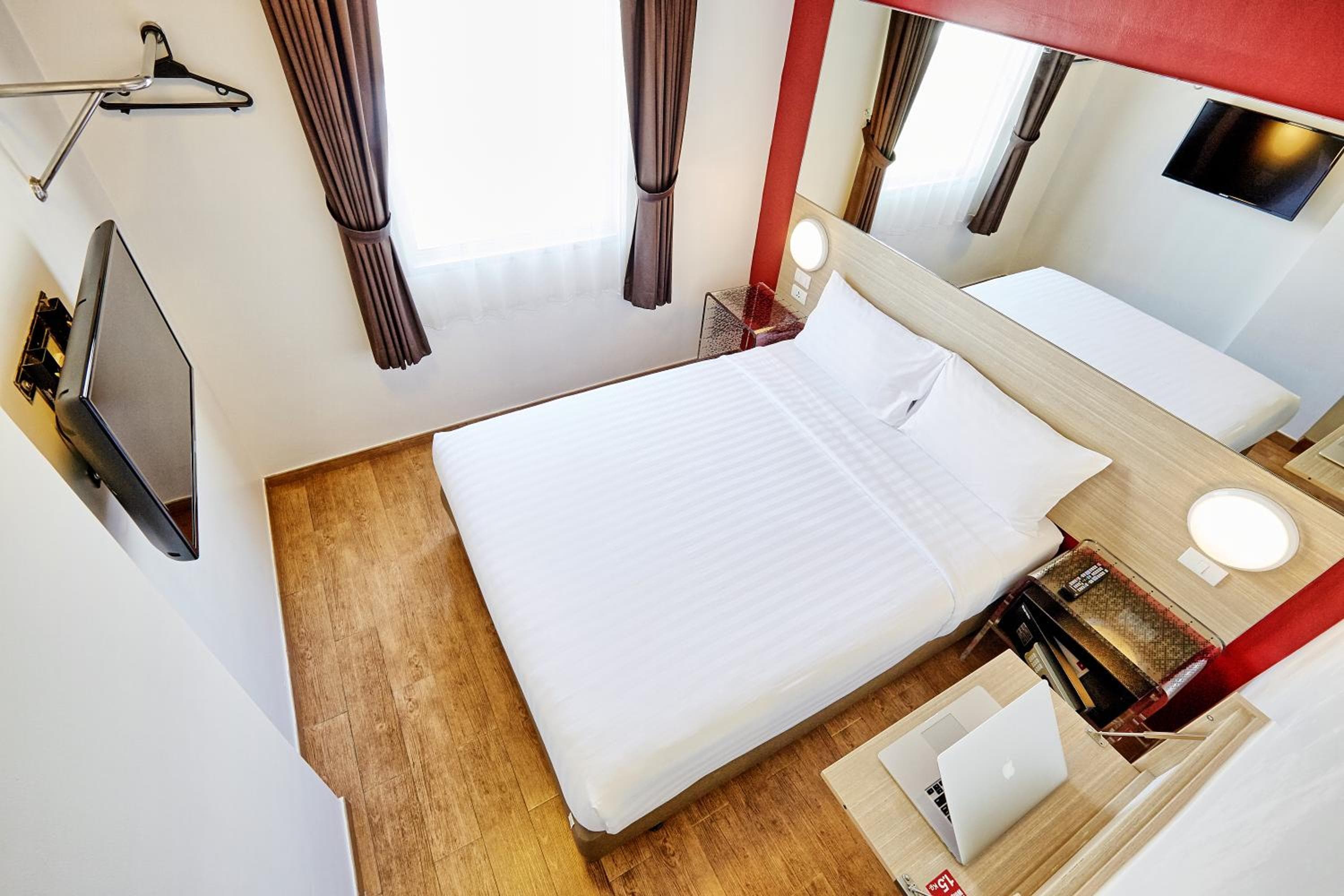 Easy Planet Bangkok Asoke — 29