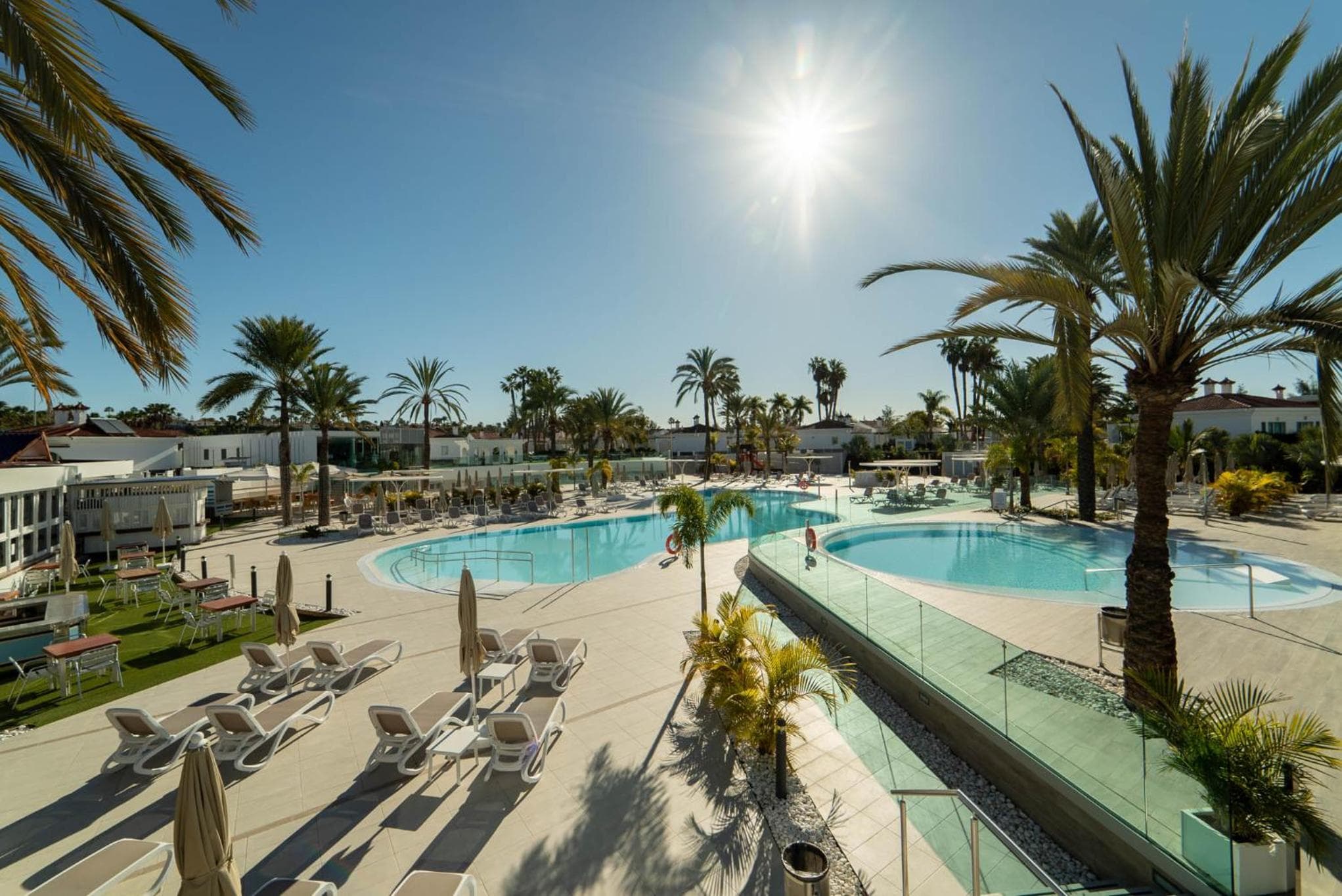 Hotel LIVVO Dunagolf Suites — 1