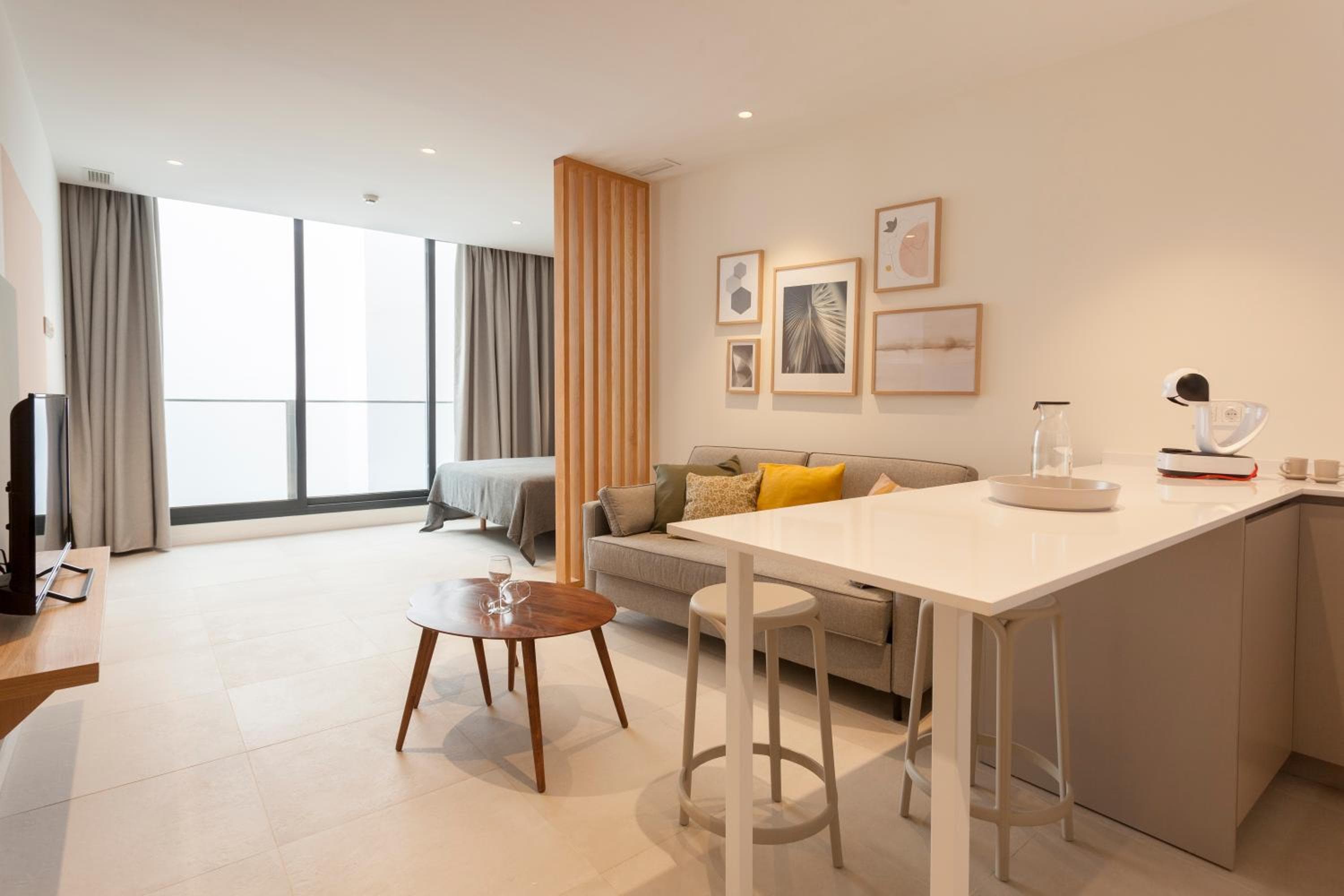 Apartamentos Málaga Premium - Calle Granada — 2
