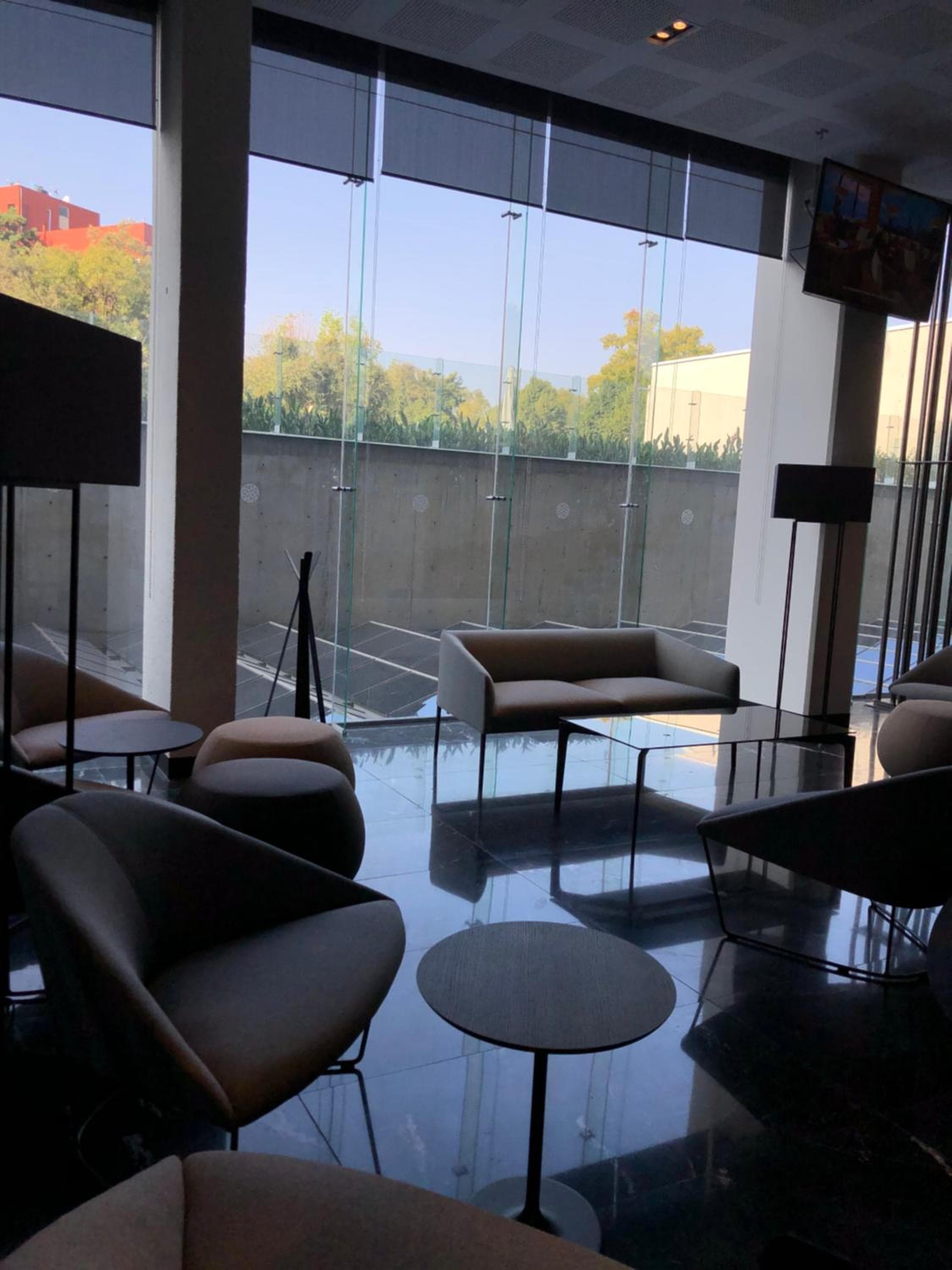 Galeria Plaza San Jeronimo — 24