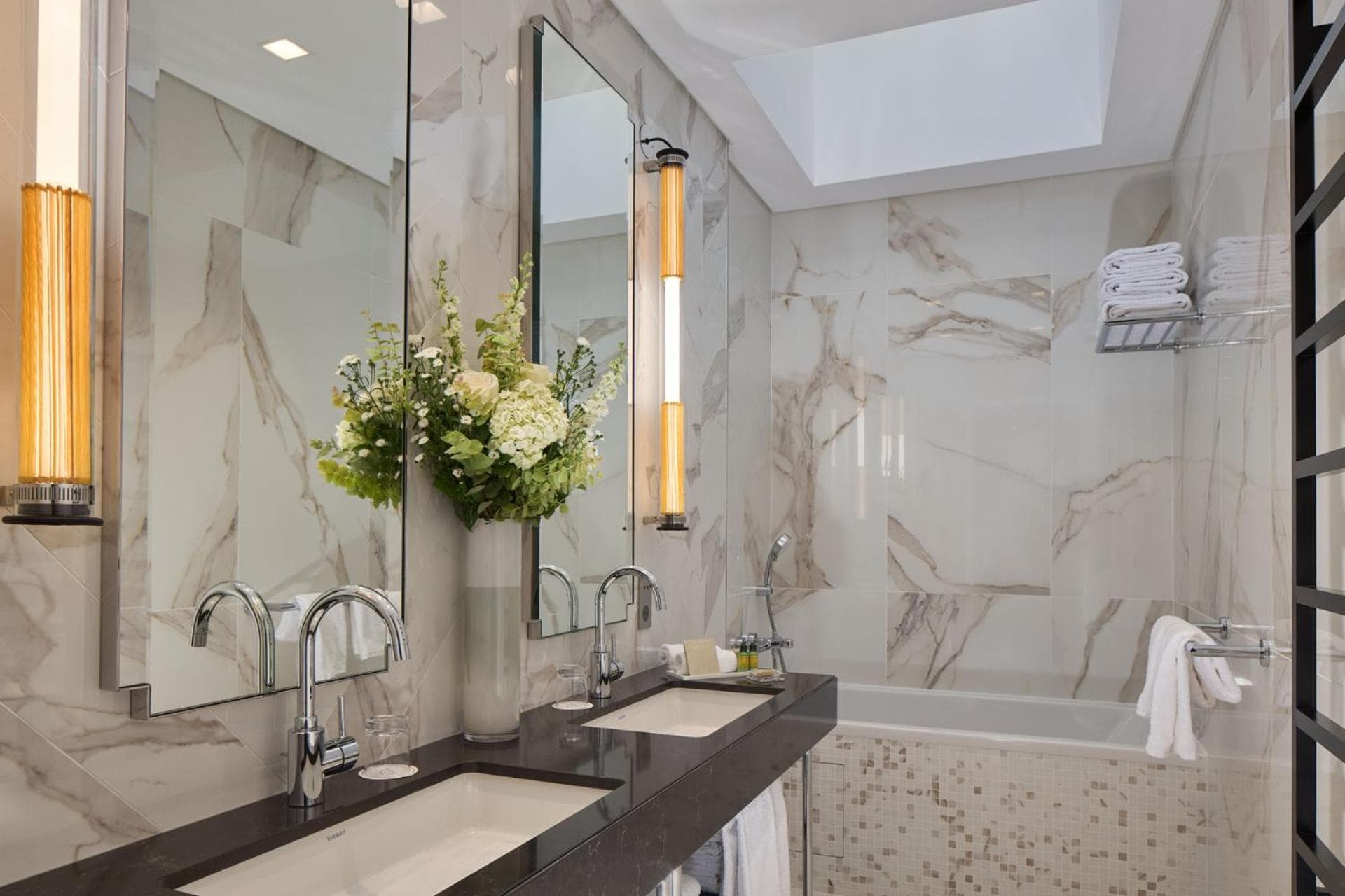 Fraser Suites Le Claridge Champs-Elysées — 8