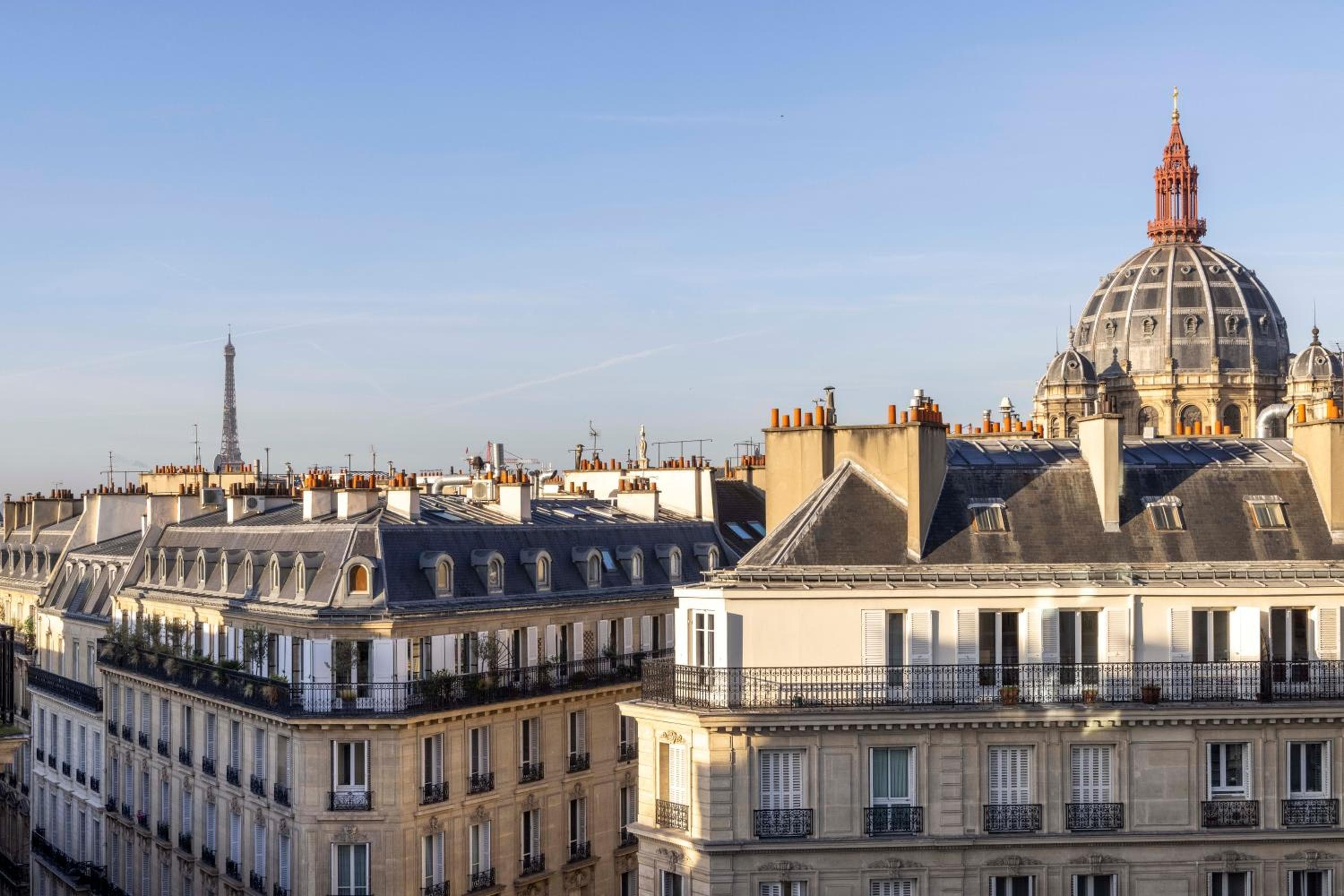 Le 12 Hôtel — 1