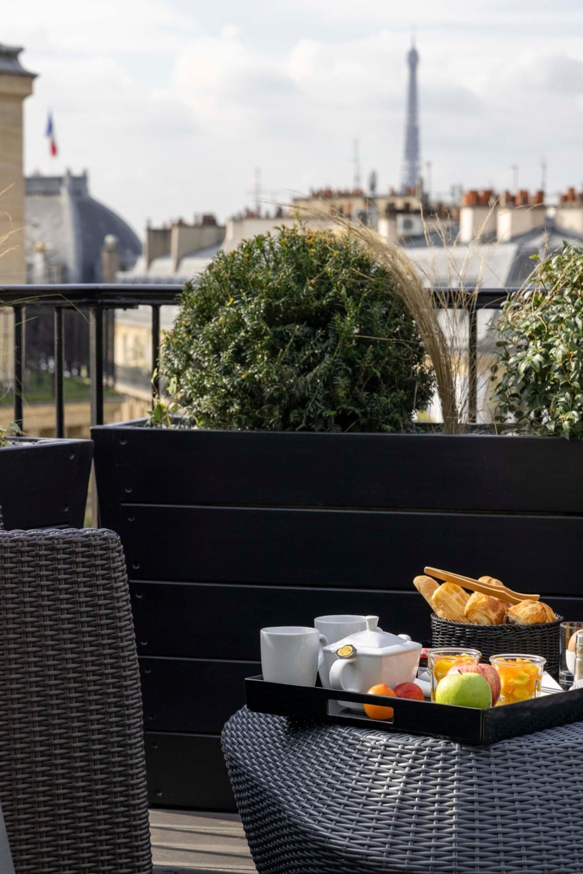 Le 12 Hôtel — 8
