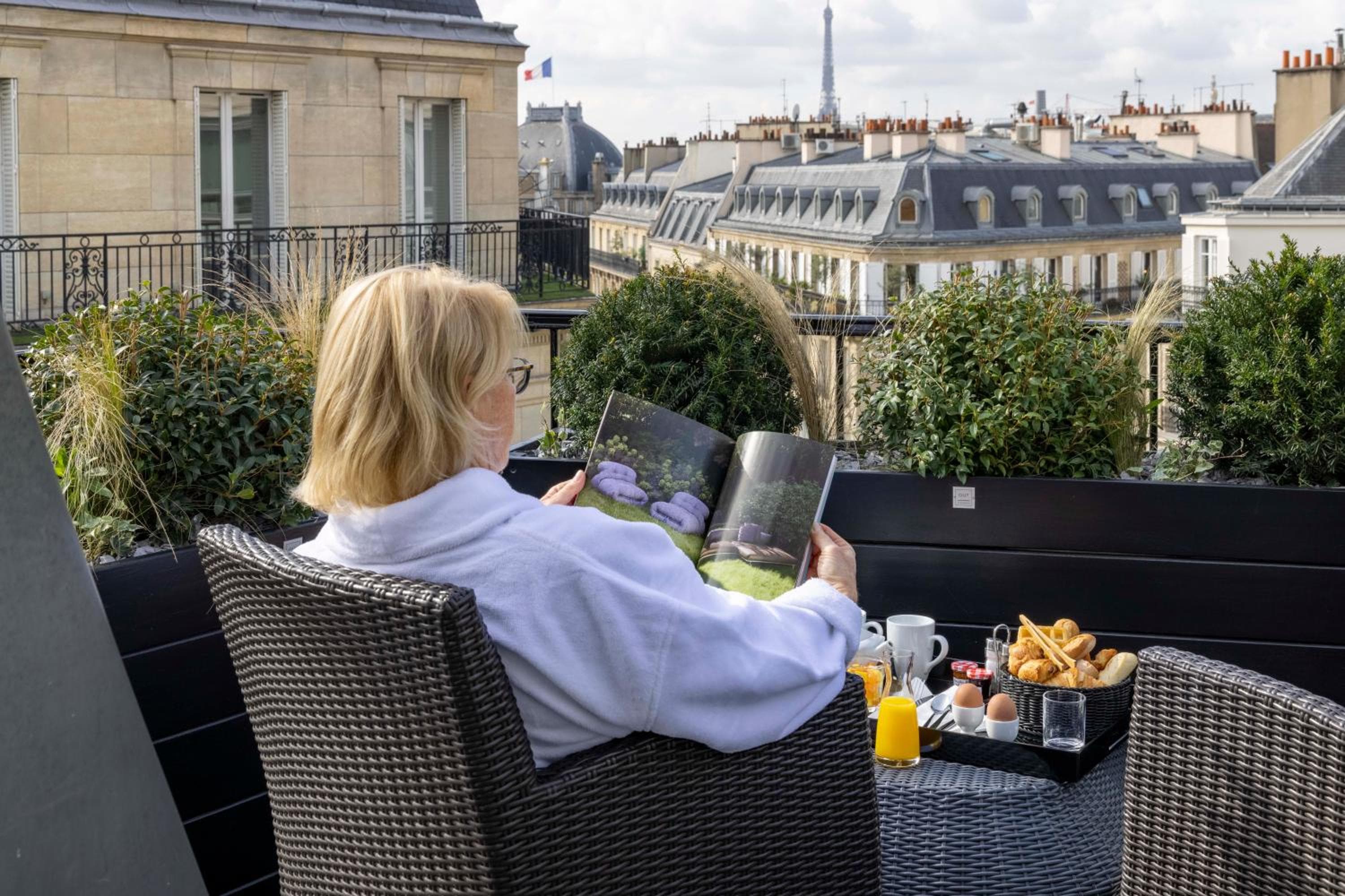 Le 12 Hôtel — 10