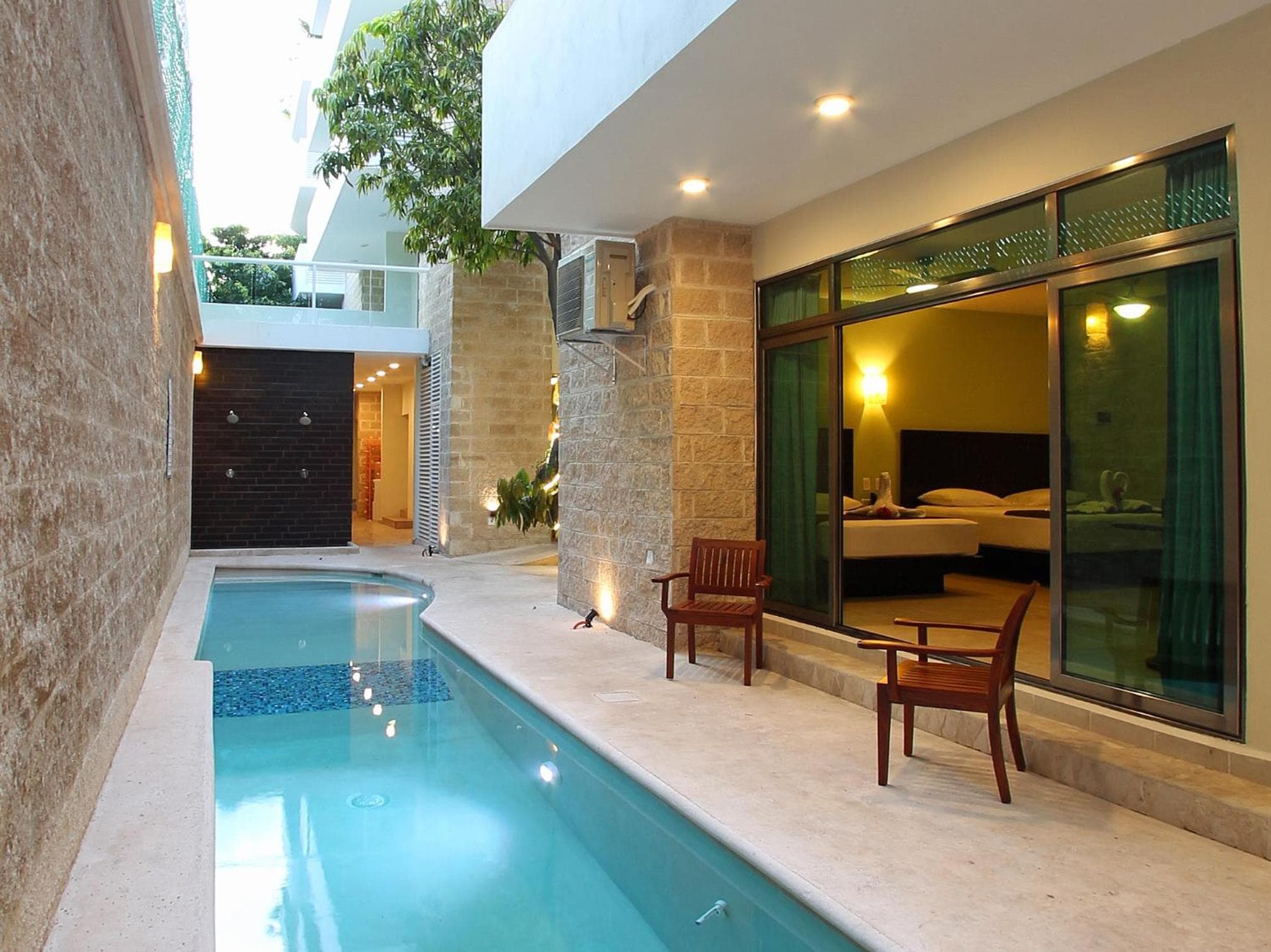 Angelo's Hotel — 3