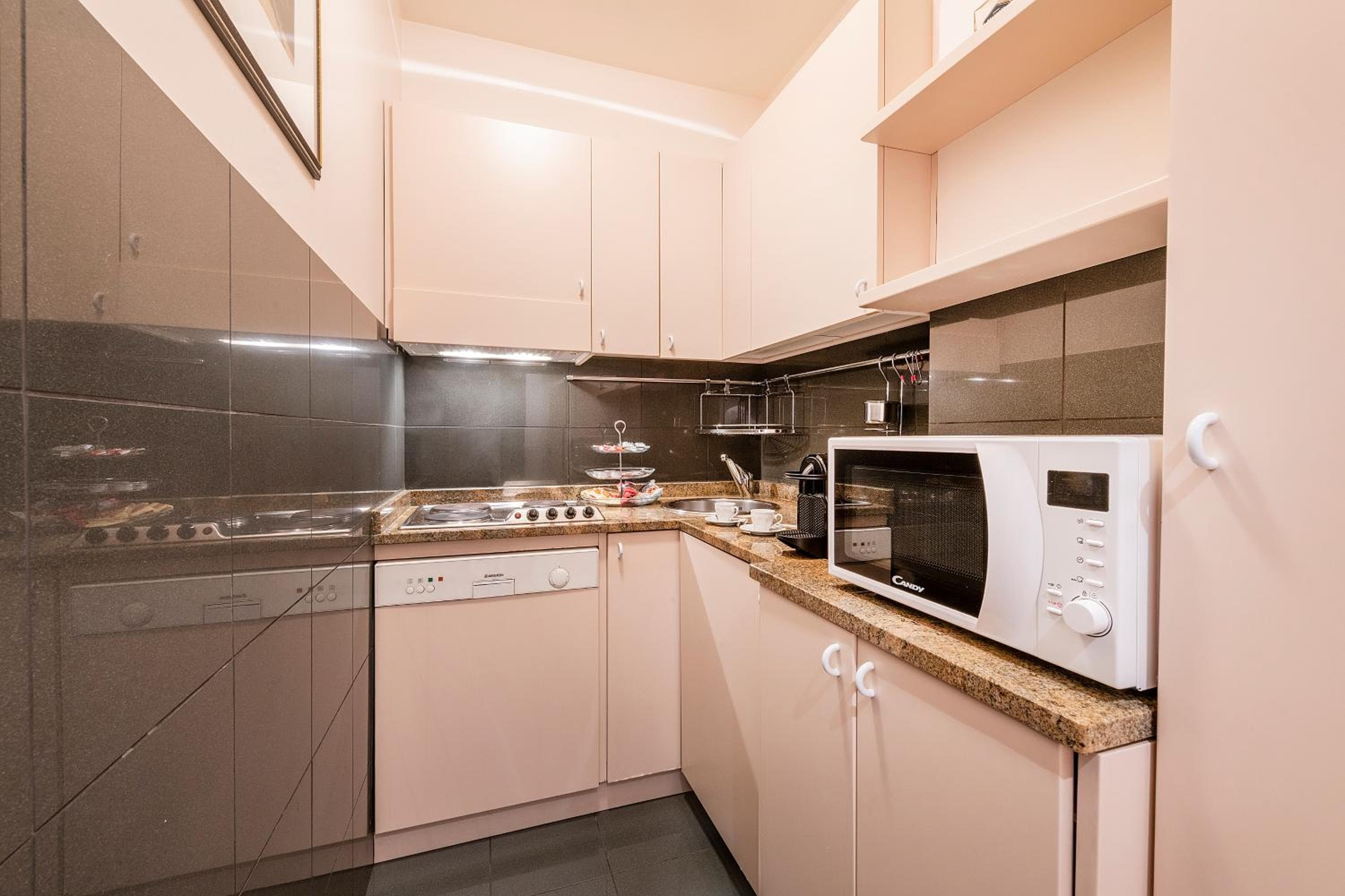 Milan Royal Suites - Centro — 20