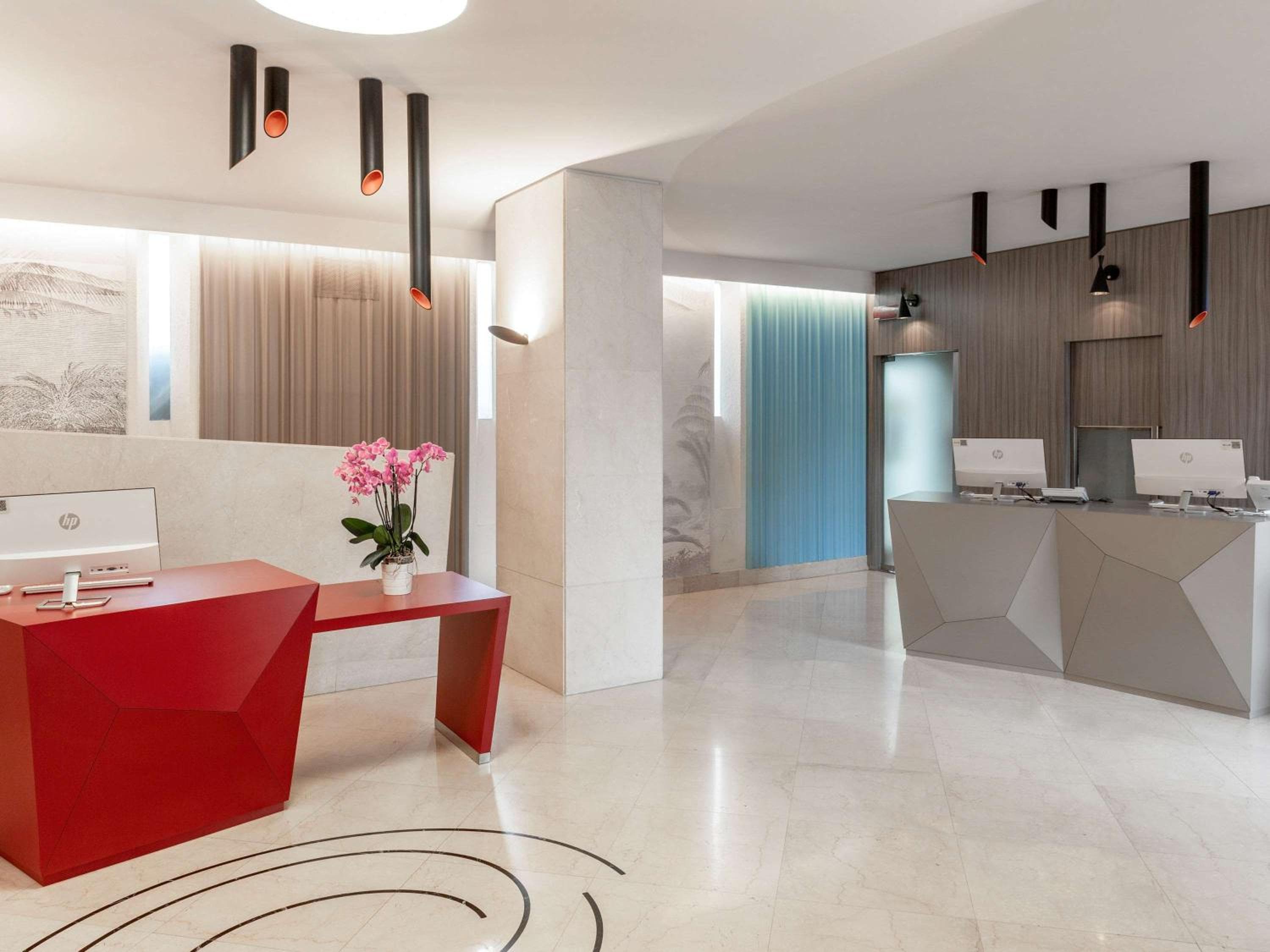 Mercure Roma Centro Colosseo — 3