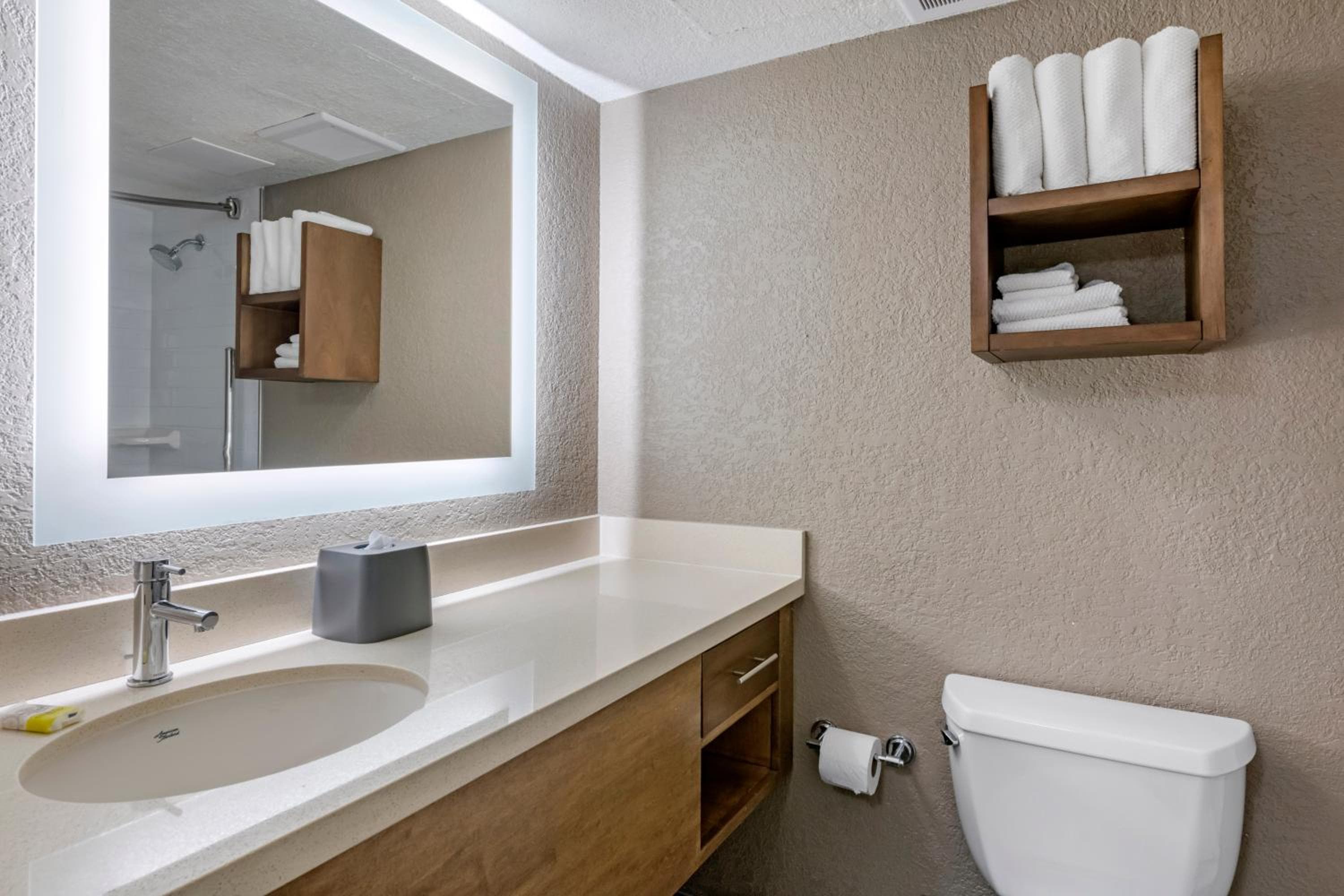 Staybridge Suites Orlando Royale Parc Suites by IHG — 28